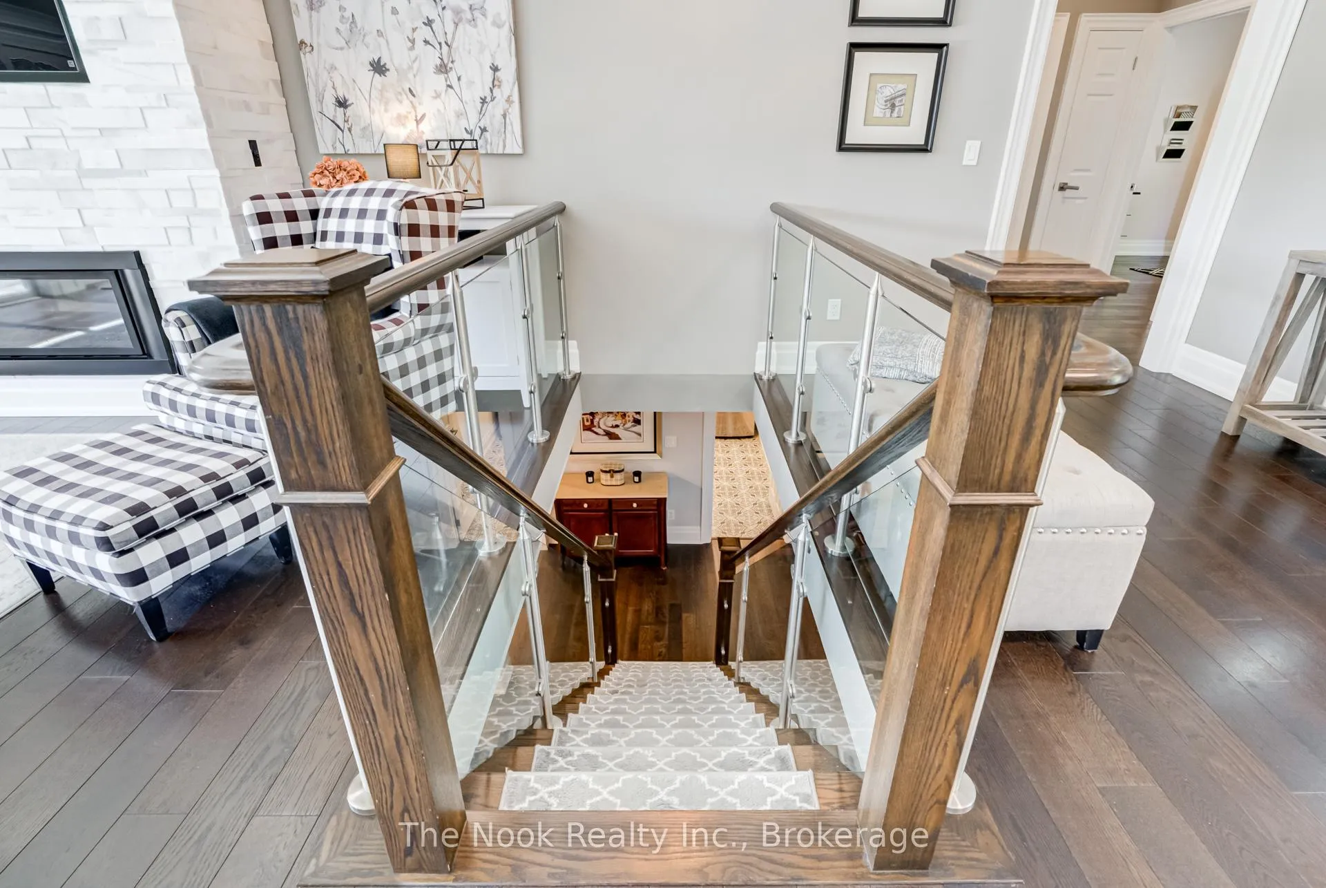 Photo 29 of 32 Mikelen Drive, Scugog, Port Perry — HOMEH