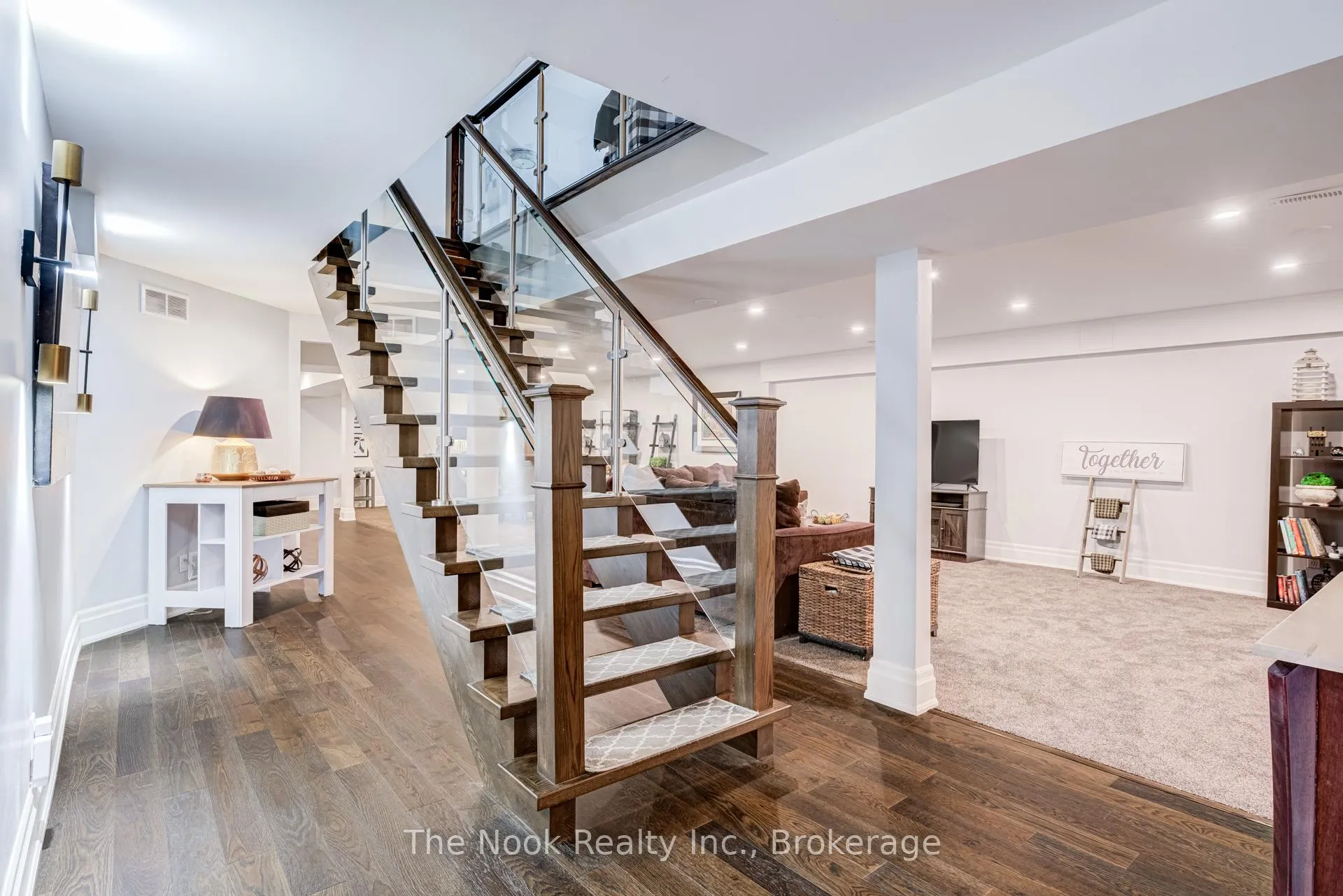 Photo 30 of 32 Mikelen Drive, Scugog, Port Perry — HOMEH