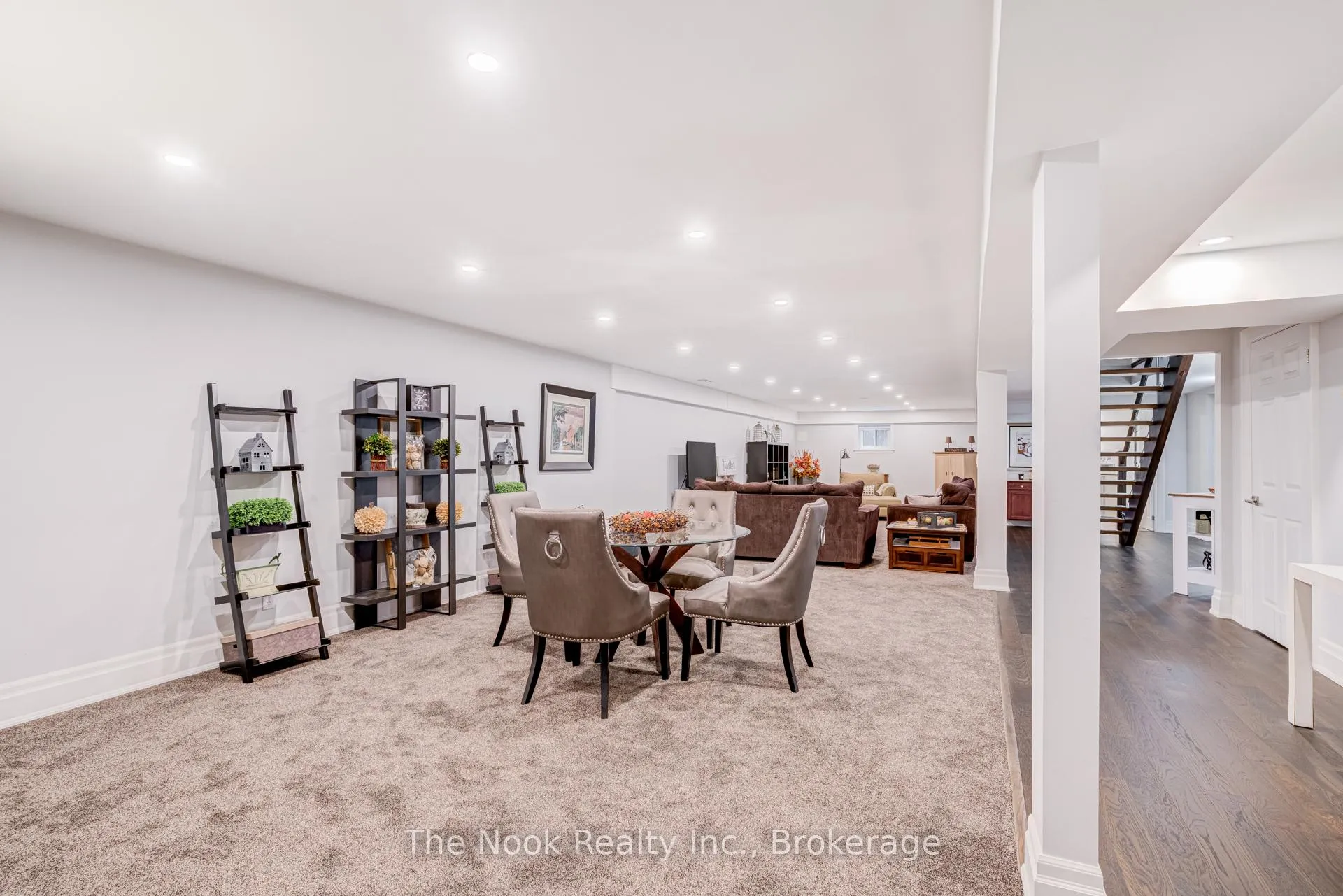 Photo 34 of 32 Mikelen Drive, Scugog, Port Perry — HOMEH