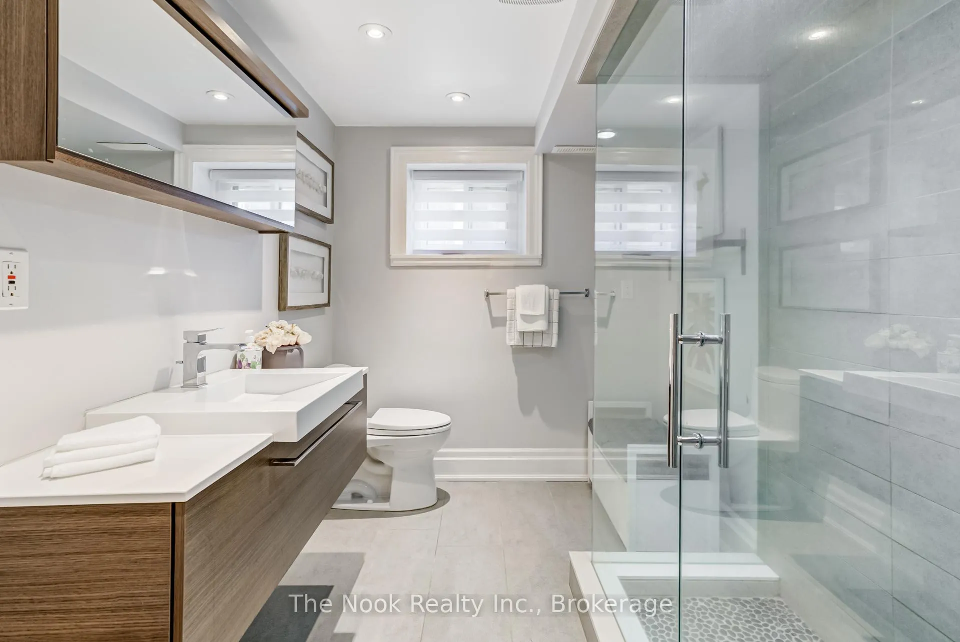 Photo 35 of 32 Mikelen Drive, Scugog, Port Perry — HOMEH