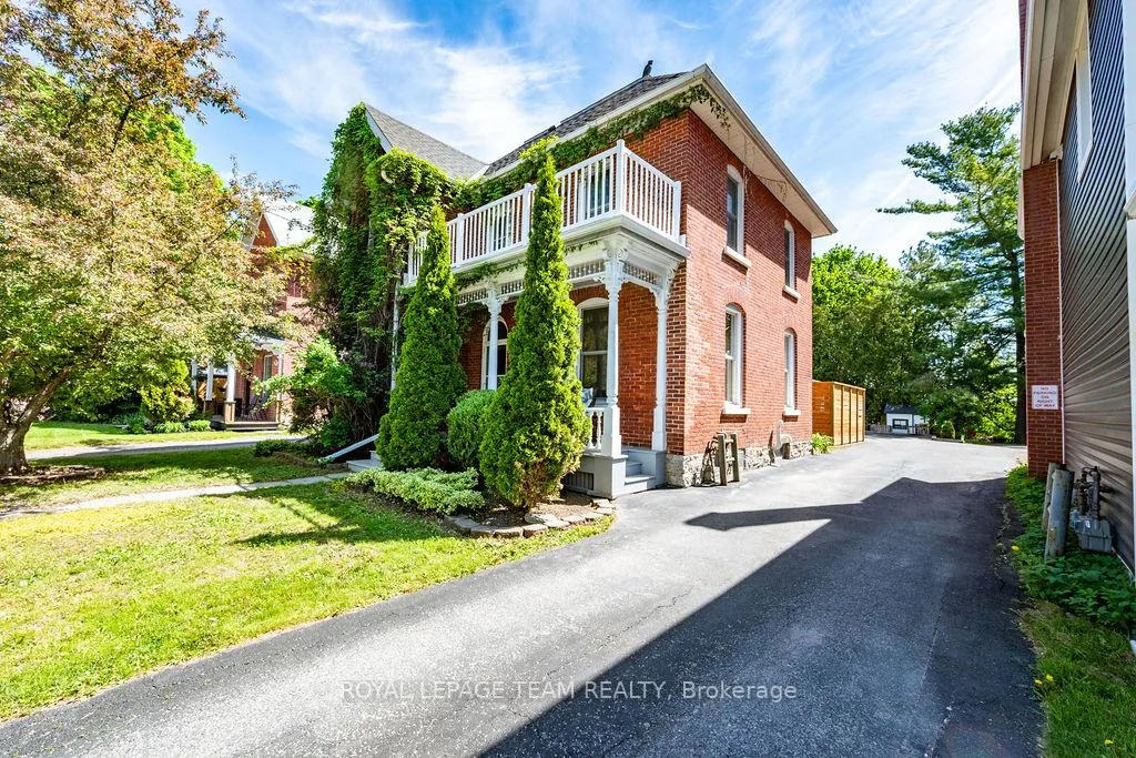 Photo 2 of 241 John Street N, Arnprior — HOMEH