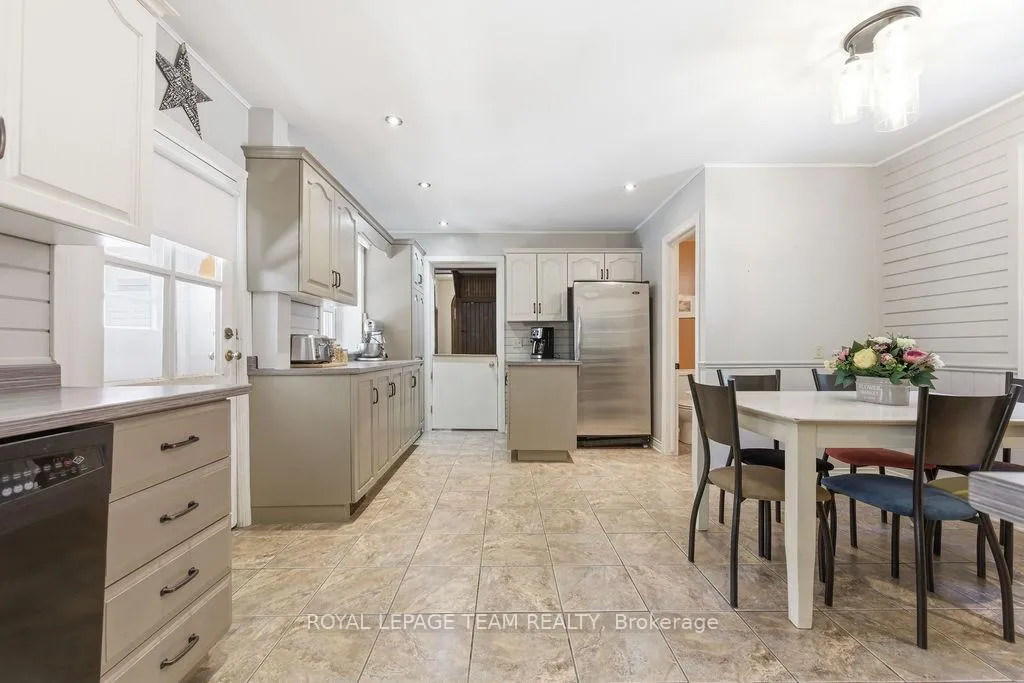 Photo 15 of 241 John Street N, Arnprior — HOMEH