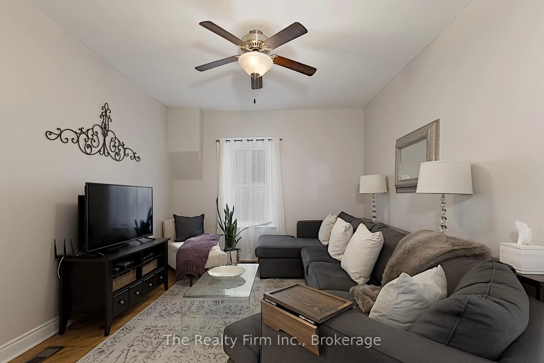 Photo 8 of 134 Well Street, Stratford — HOMEH