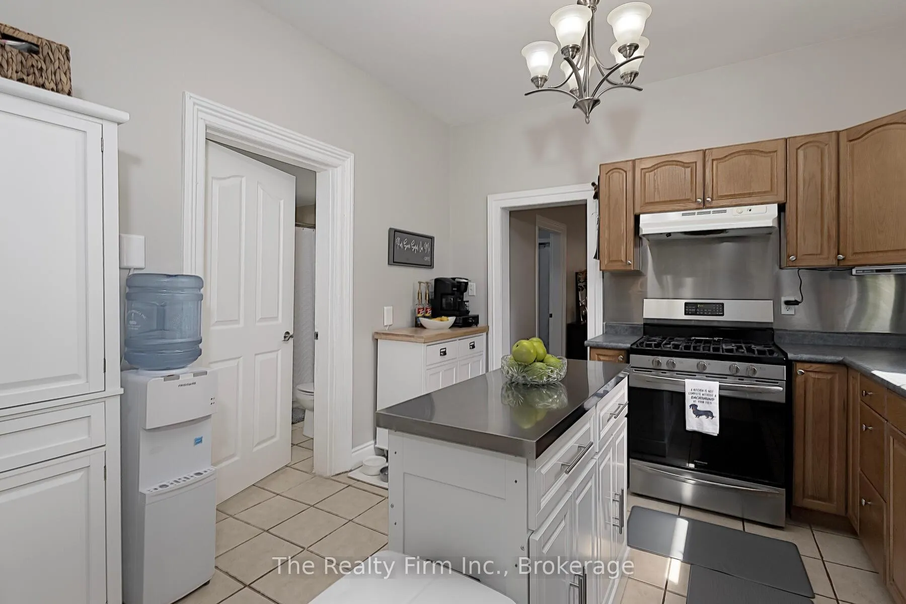 Photo 15 of 134 Well Street, Stratford — HOMEH
