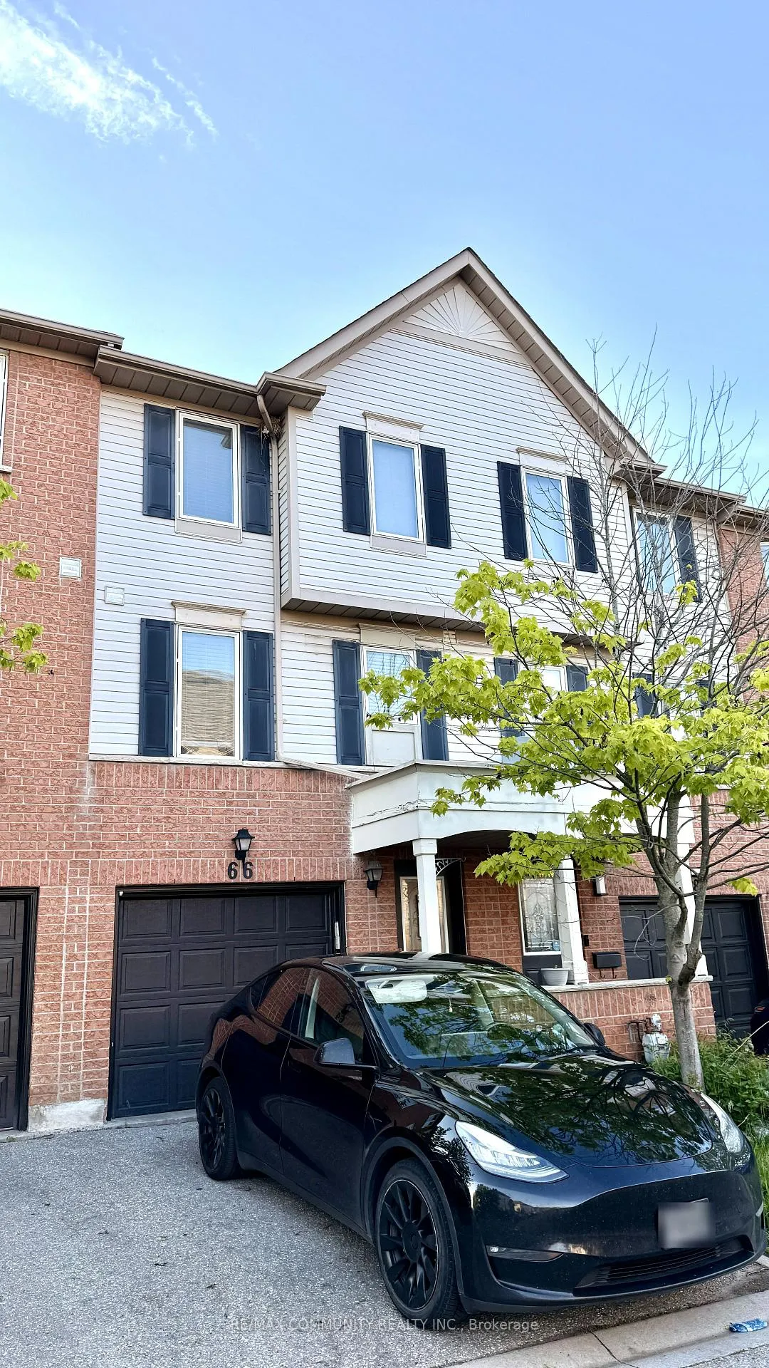 Photo 16 of 66 Mcgonigal Lane, Ajax, Central — HOMEH