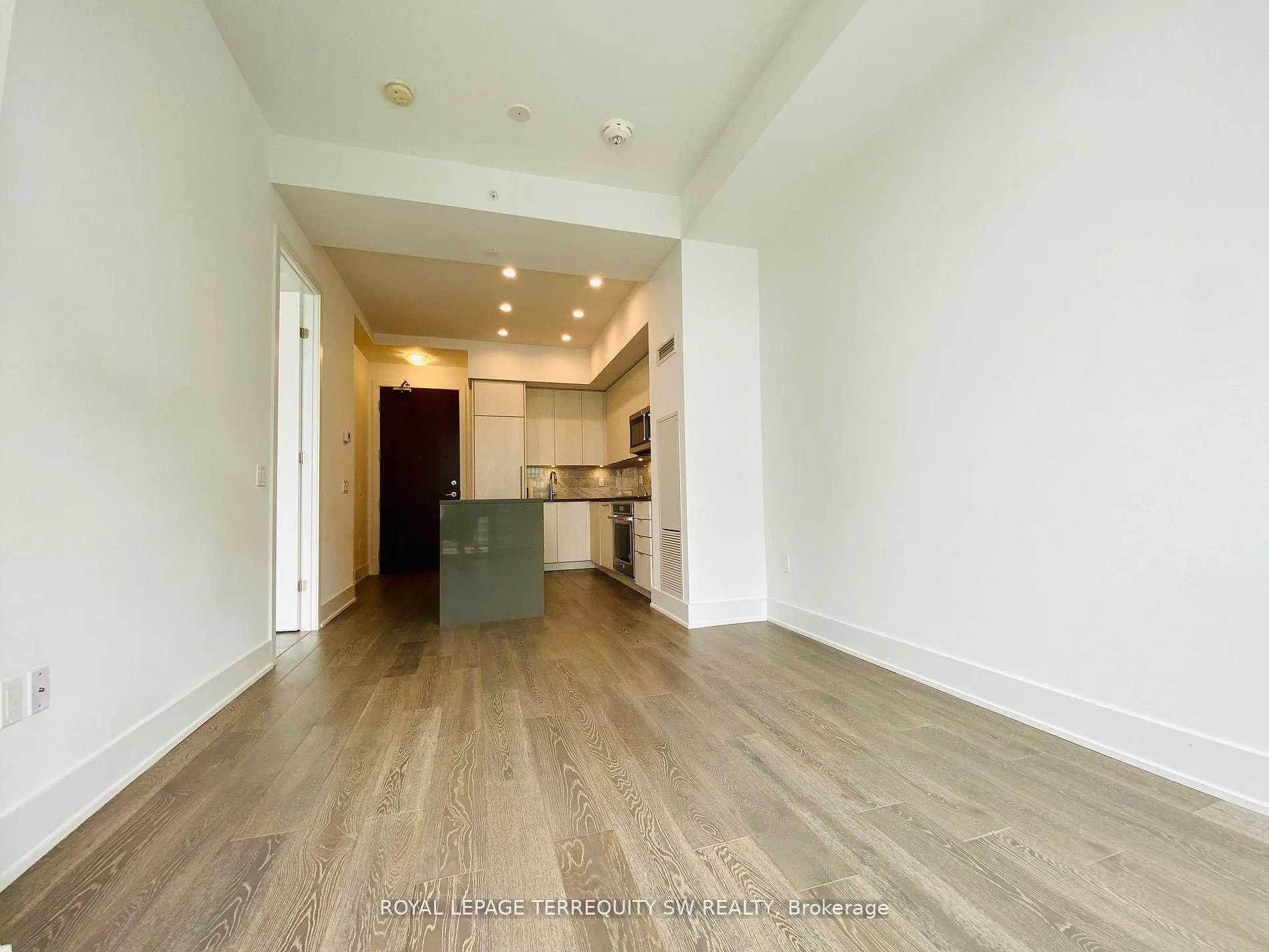 Photo 3 of Unit LPH09, 38 Iannuzzi Street, Toronto, Niagara — HOMEH