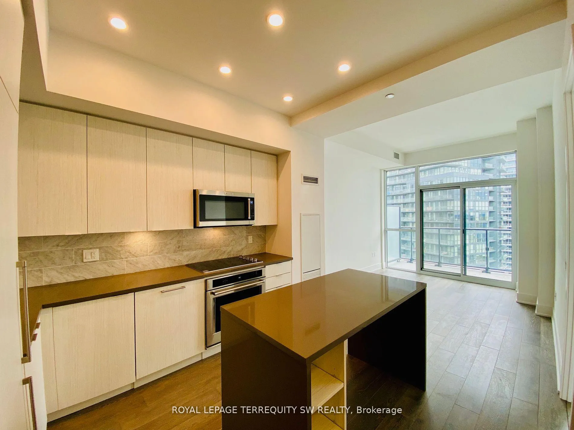 Photo 4 of Unit LPH09, 38 Iannuzzi Street, Toronto, Niagara — HOMEH