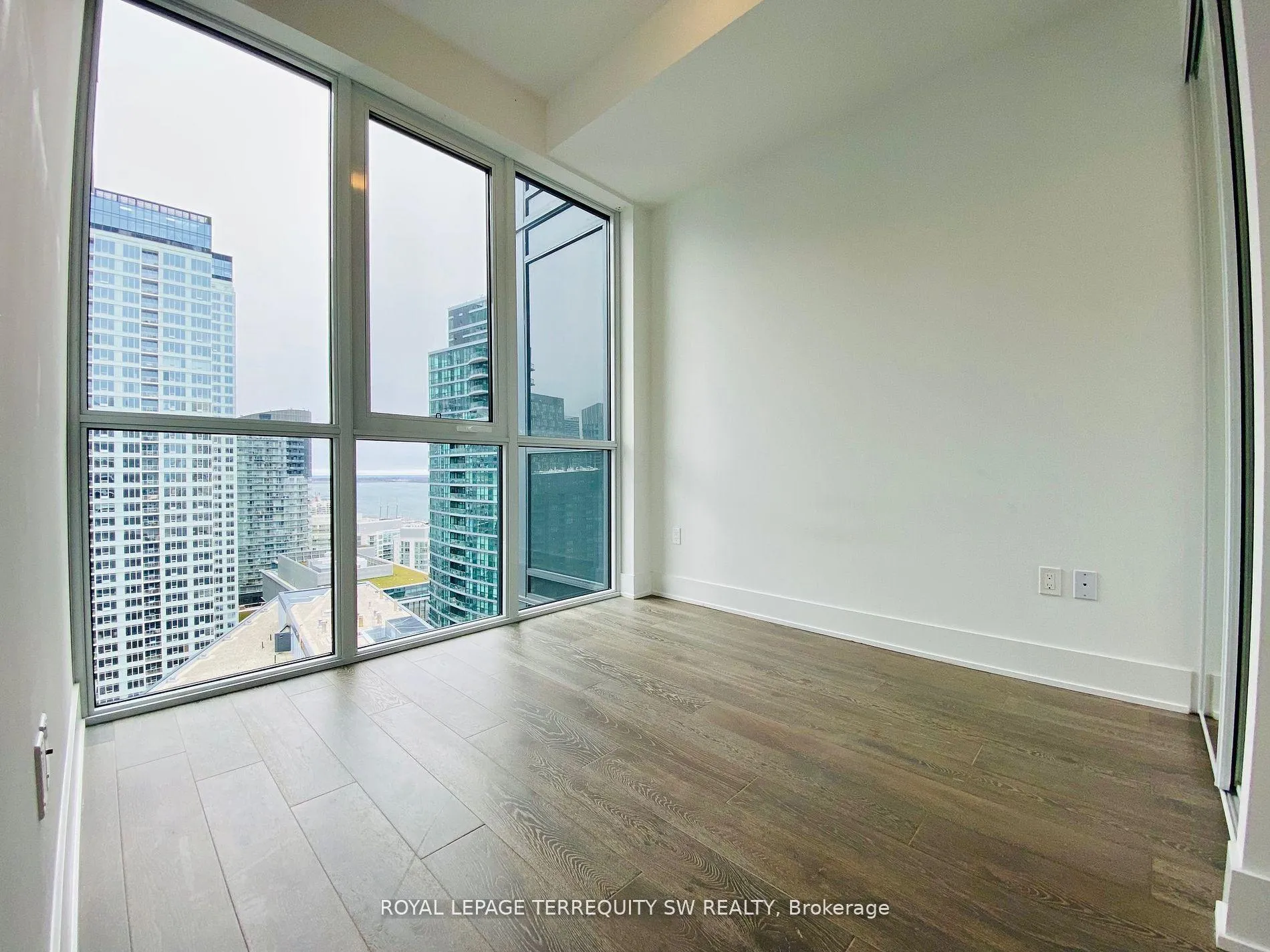 Photo 5 of Unit LPH09, 38 Iannuzzi Street, Toronto, Niagara — HOMEH