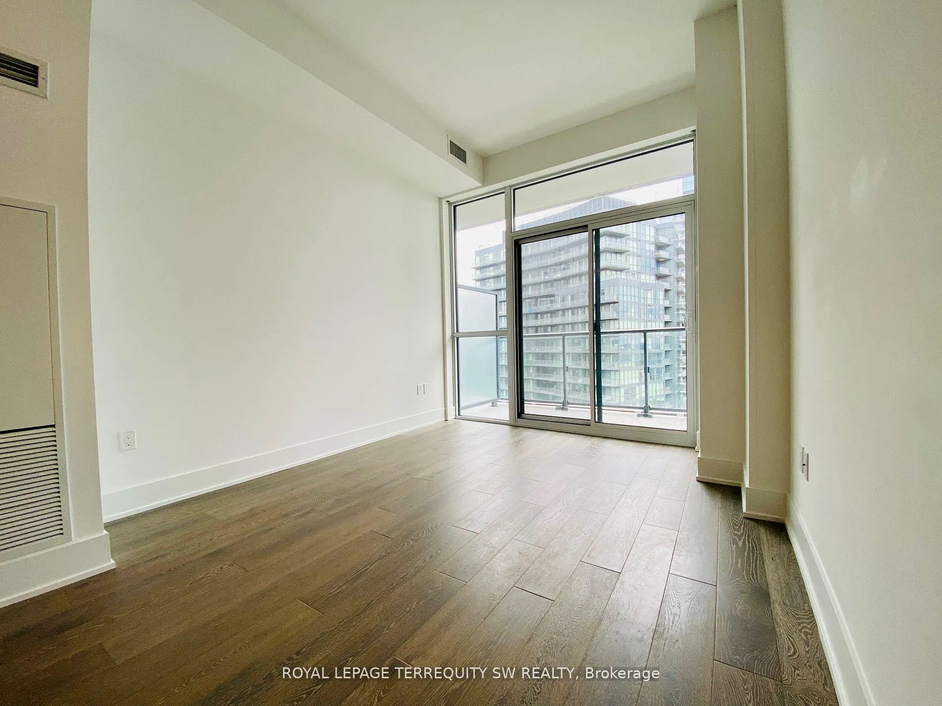 Photo 6 of Unit LPH09, 38 Iannuzzi Street, Toronto, Niagara — HOMEH