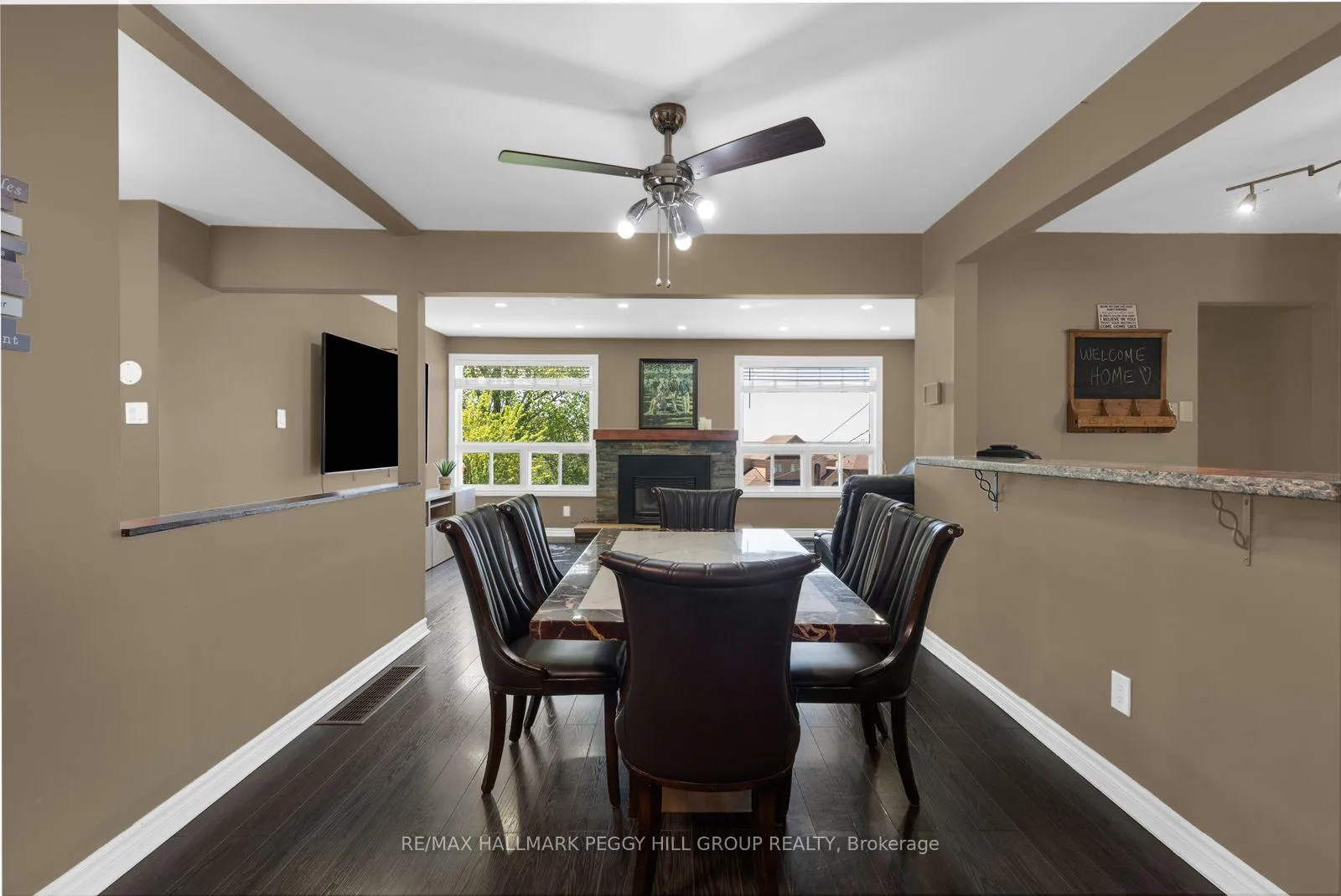 Photo 4 of 865 John Street, Innisfil, Churchill — HOMEH