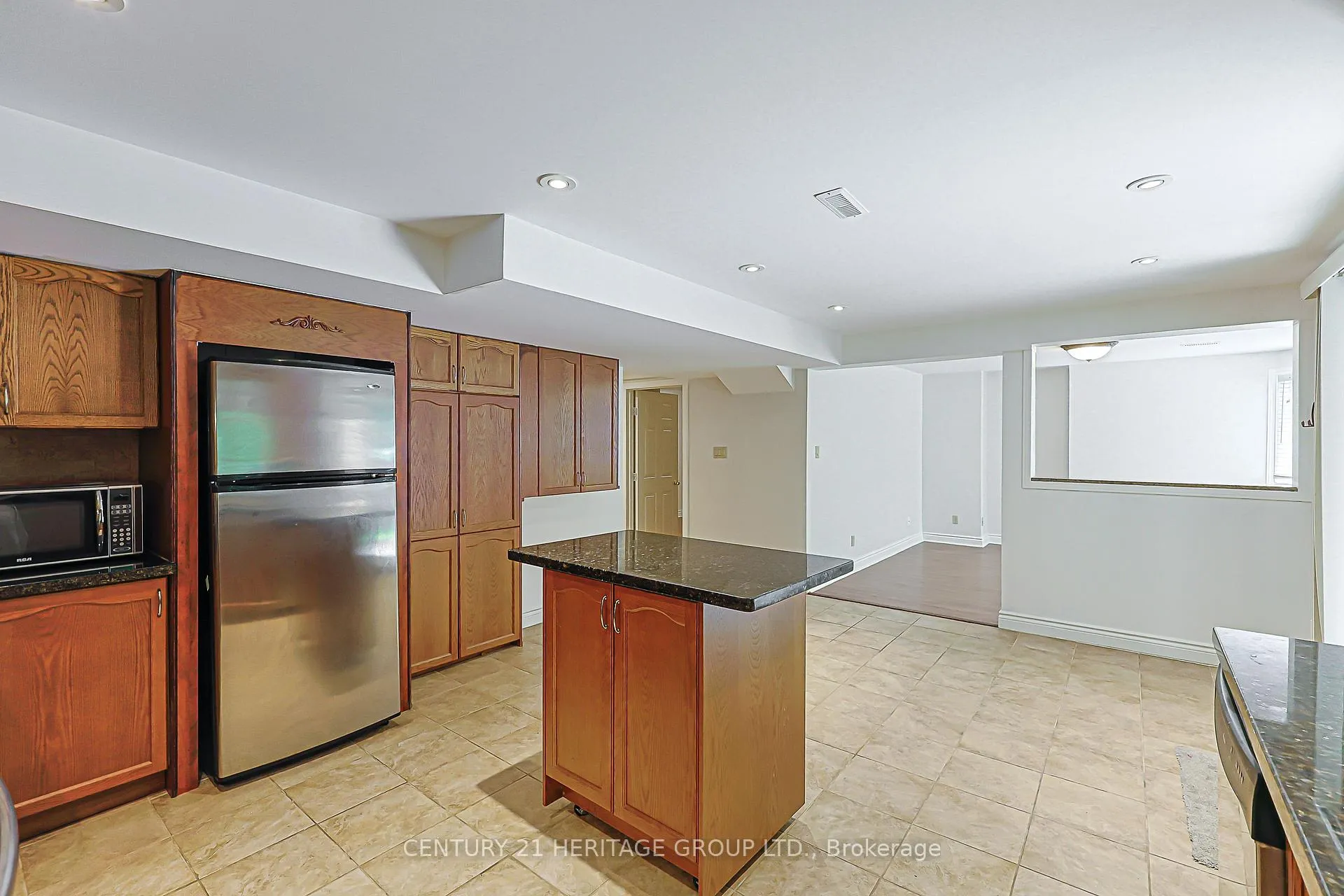 Photo 7 of 385 Maria Antonia Road, Vaughan, Vellore Village — HOMEH