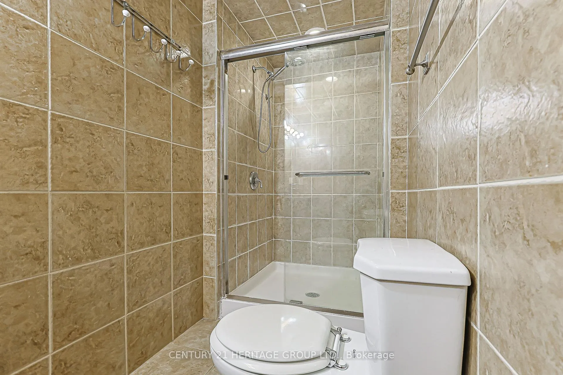 Photo 14 of 385 Maria Antonia Road, Vaughan, Vellore Village — HOMEH