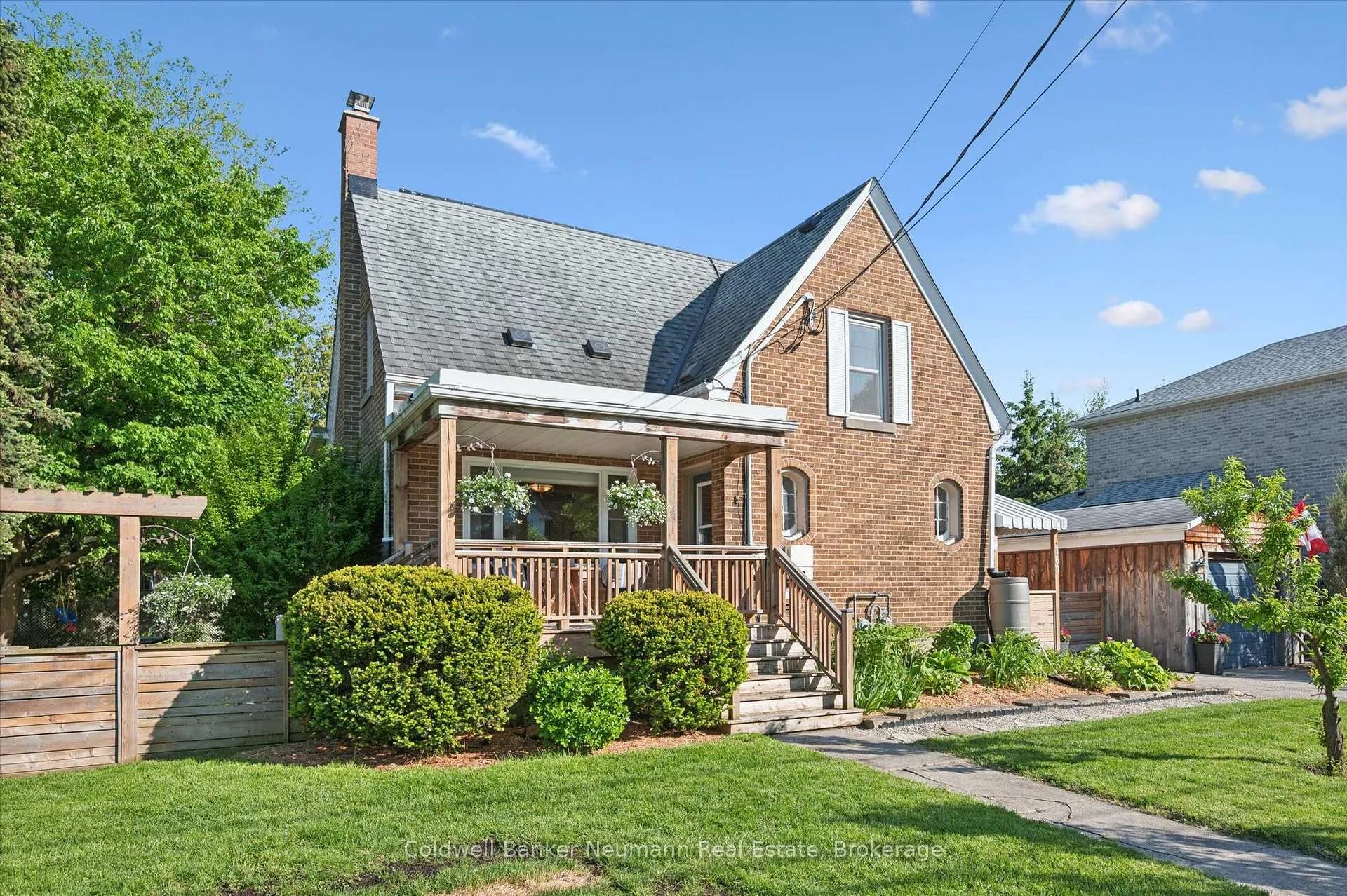 Photo 4 of 169 Palmer Street, Guelph, St. George's — HOMEH