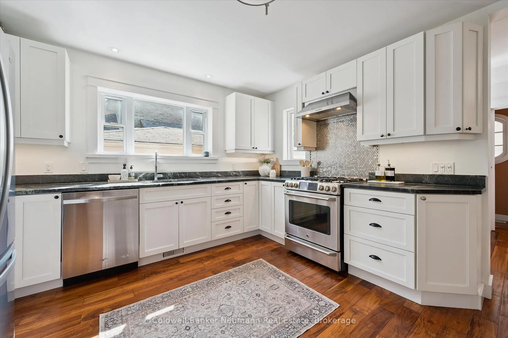 Photo 11 of 169 Palmer Street, Guelph, St. George's — HOMEH