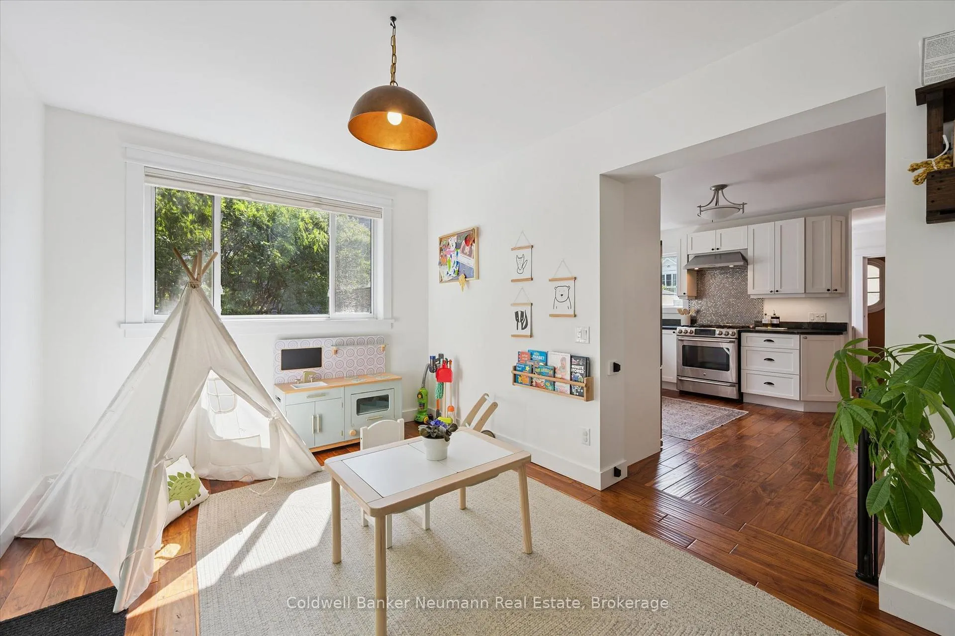 Photo 16 of 169 Palmer Street, Guelph, St. George's — HOMEH