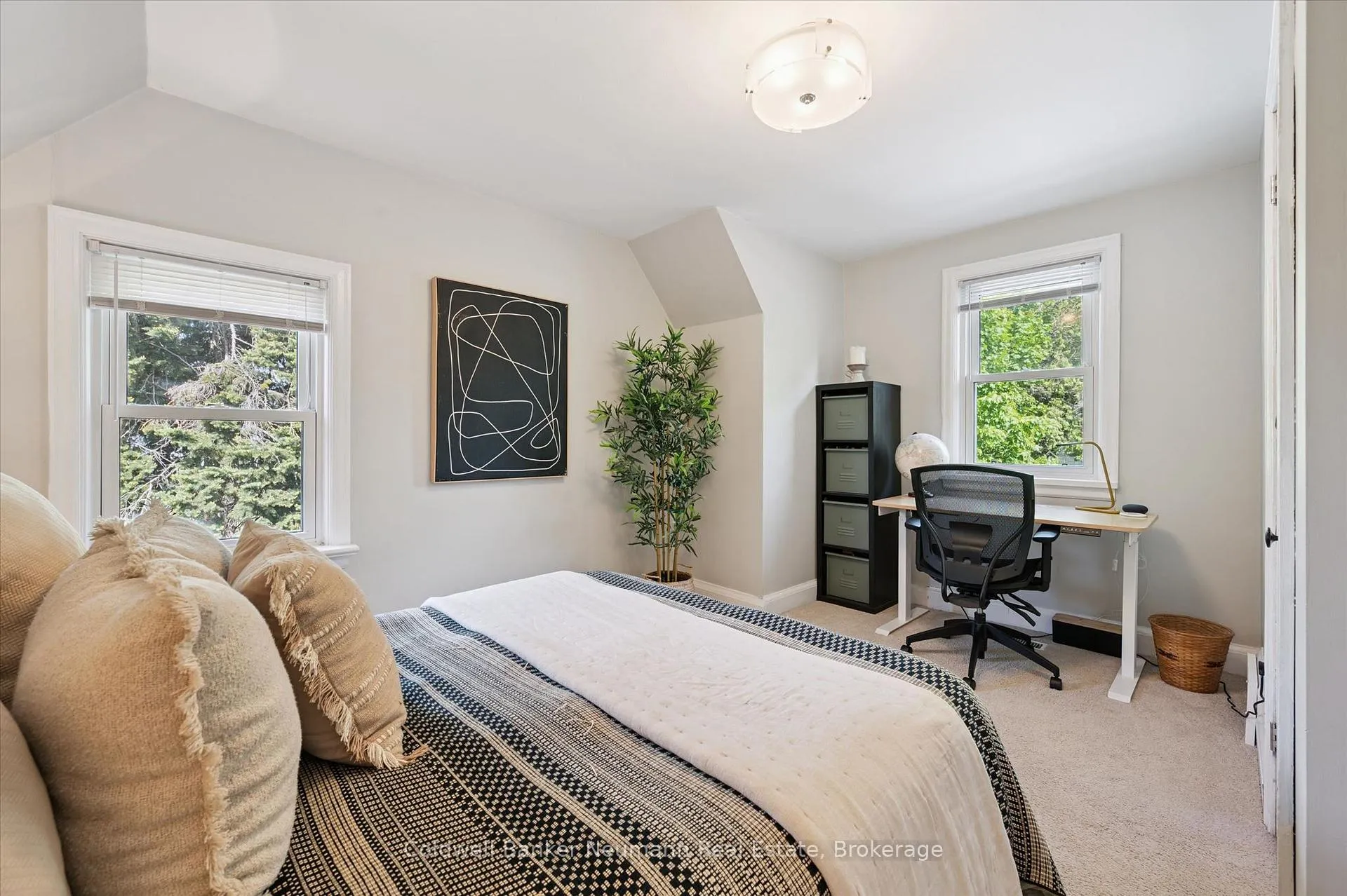 Photo 24 of 169 Palmer Street, Guelph, St. George's — HOMEH