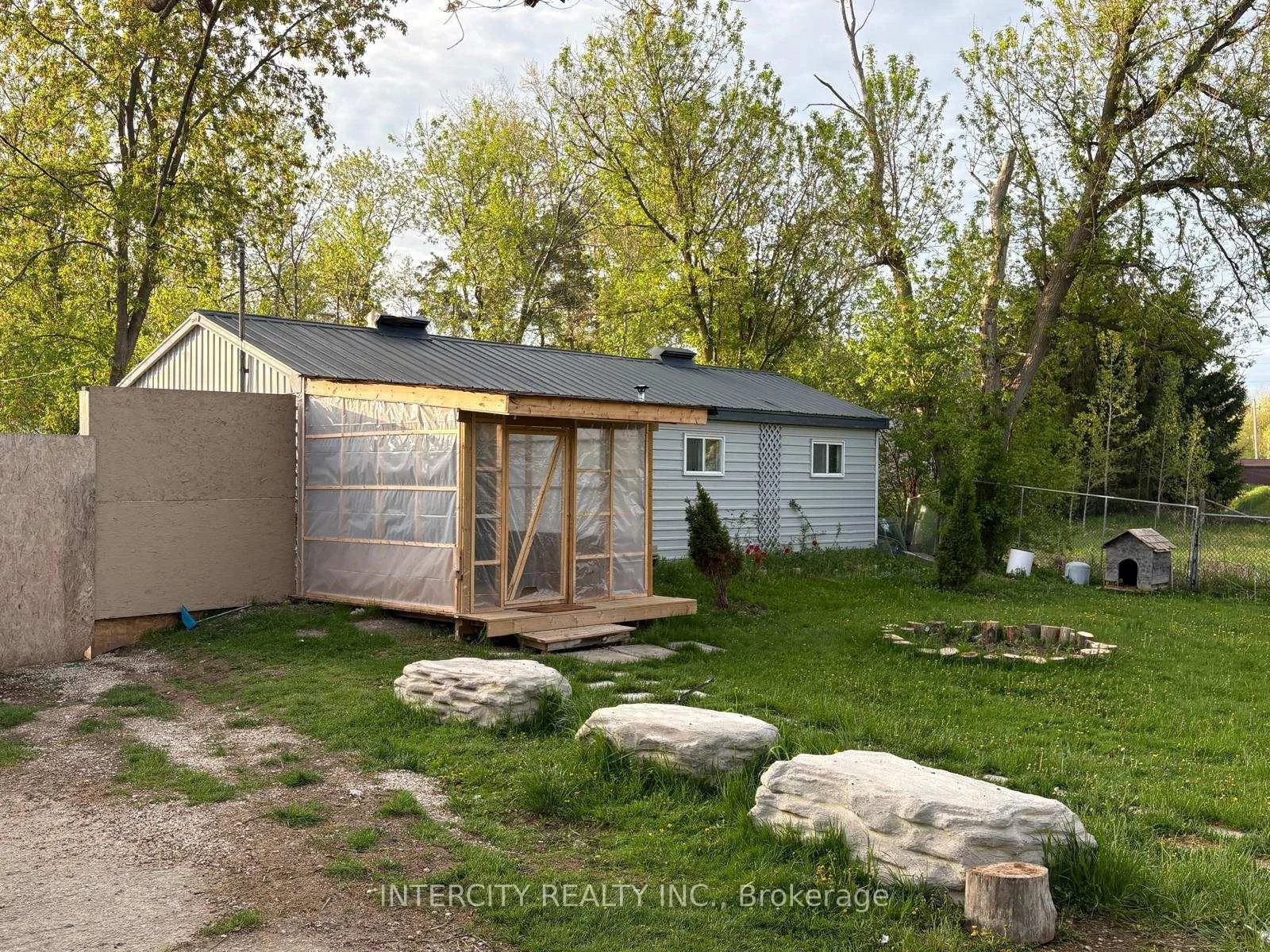 Photo 1 of 22805 Highway 48, Georgina, Baldwin — HOMEH