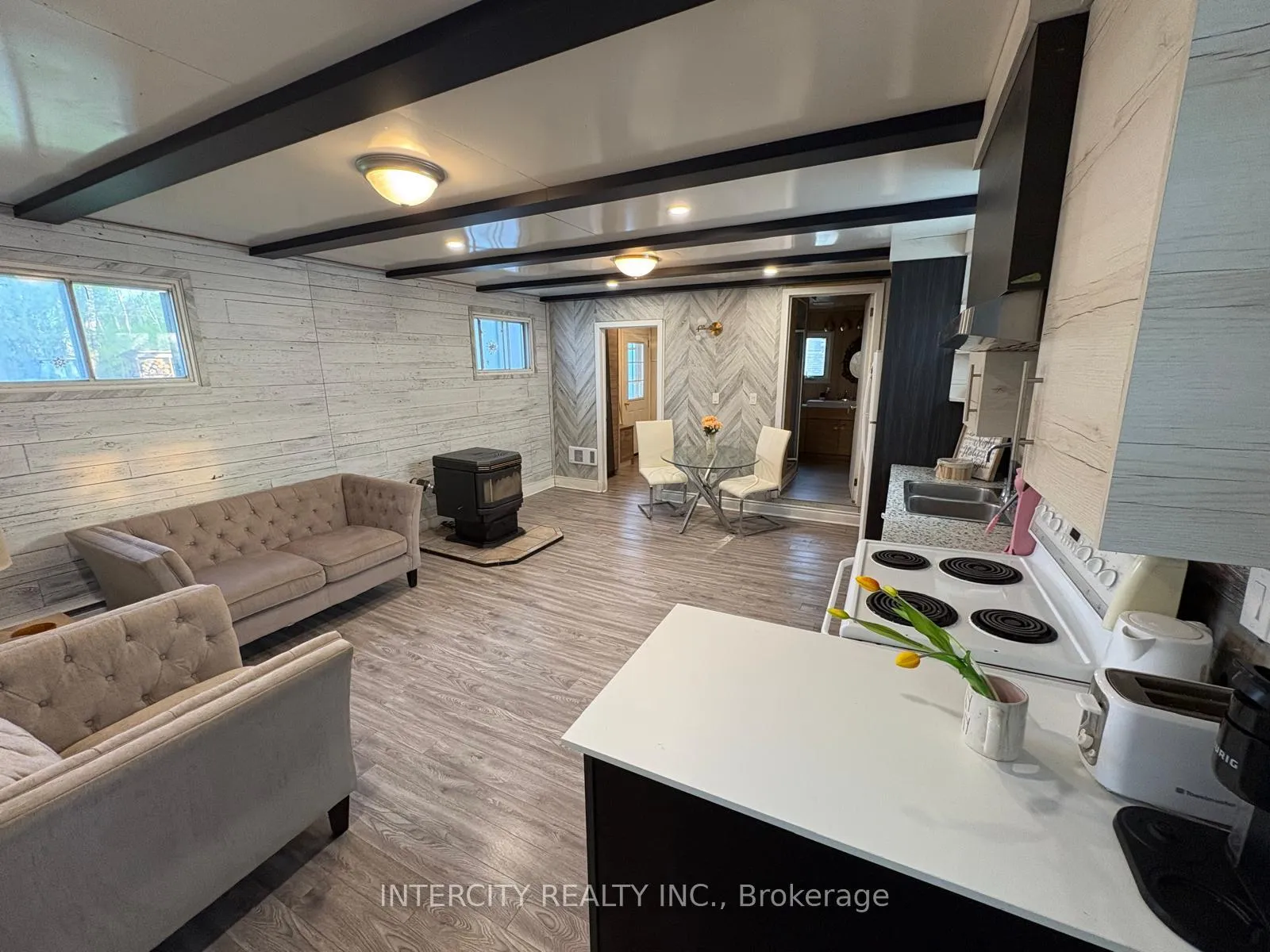 Photo 10 of 22805 Highway 48, Georgina, Baldwin — HOMEH