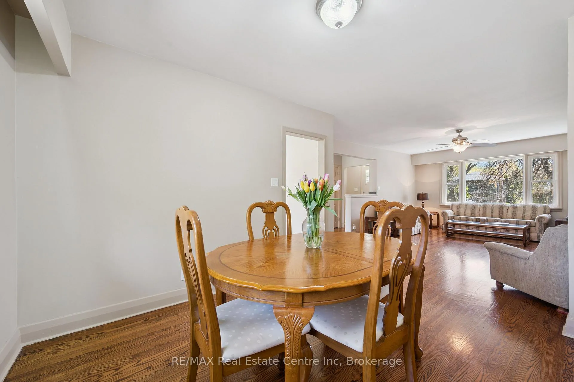 Photo 15 of 8 Harcourt Drive, Guelph, Dovercliffe Park/Old University — HOMEH