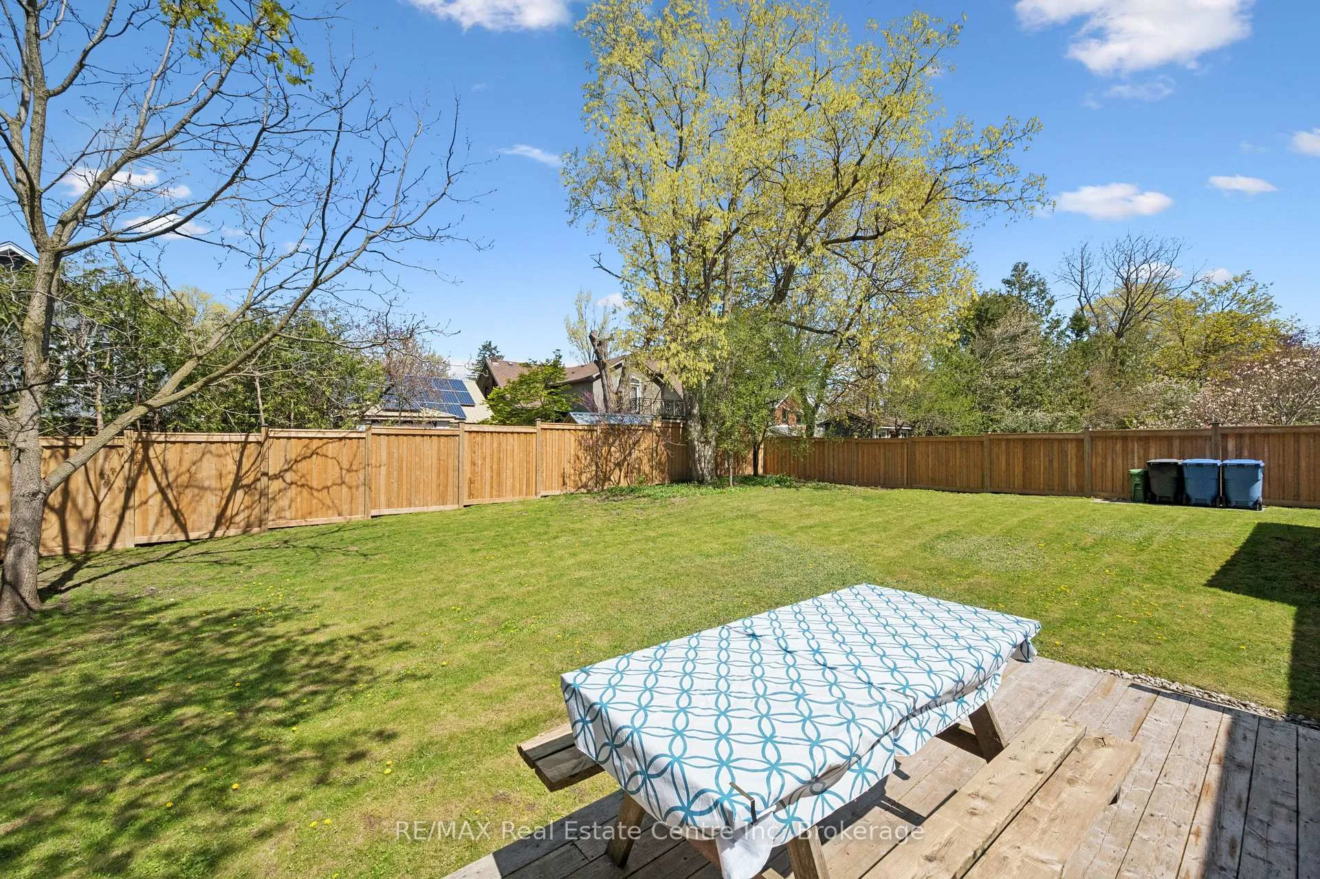 Photo 45 of 8 Harcourt Drive, Guelph, Dovercliffe Park/Old University — HOMEH