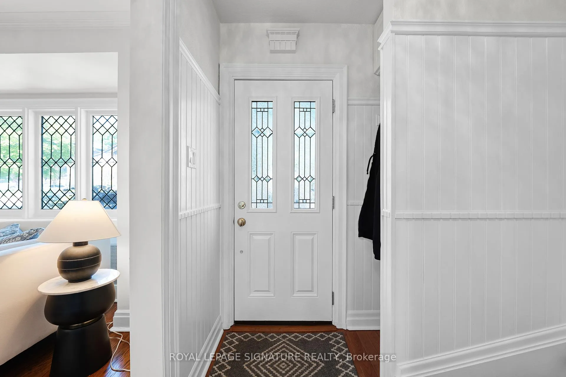Photo 2 of 41 Southvale Drive, Toronto, Leaside — HOMEH