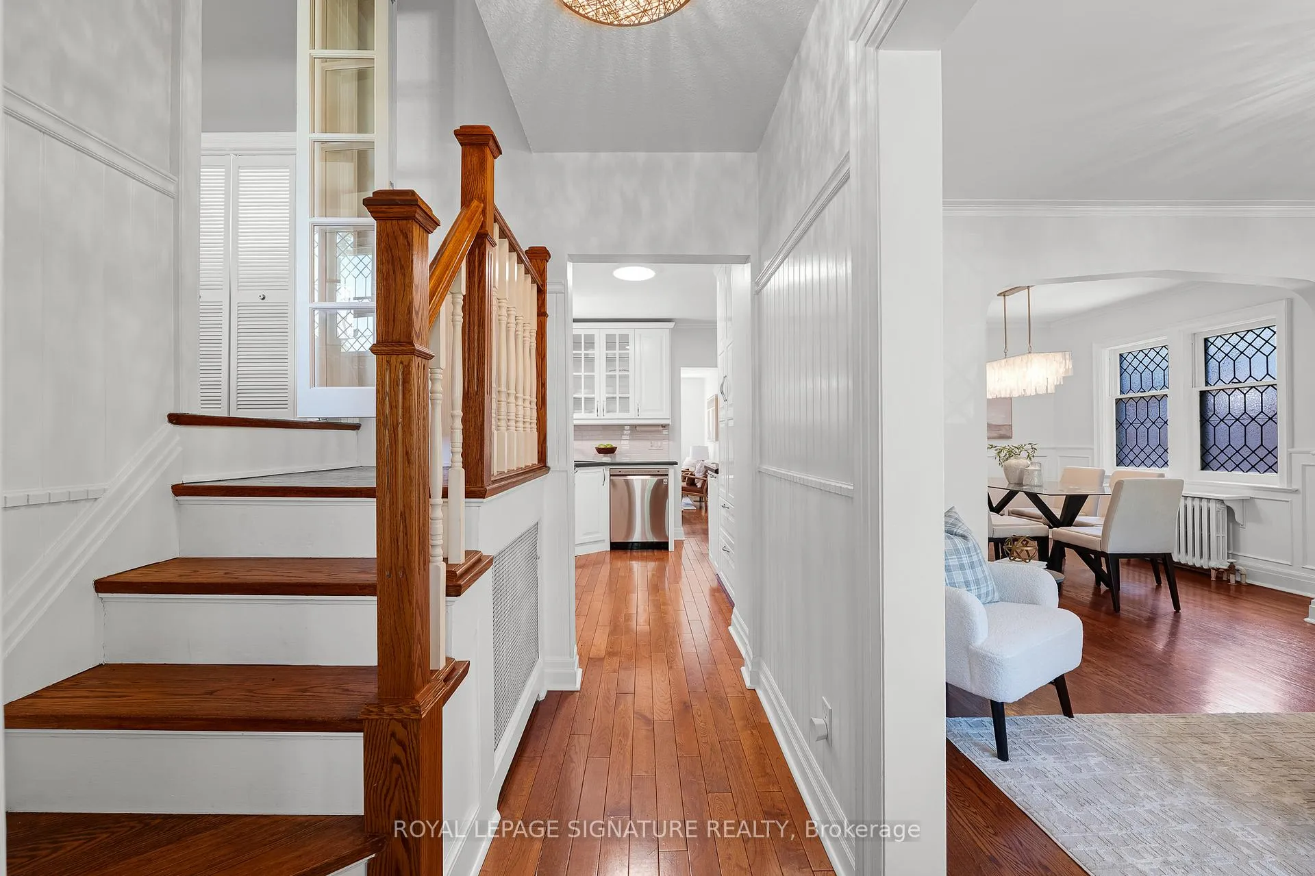 Photo 3 of 41 Southvale Drive, Toronto, Leaside — HOMEH