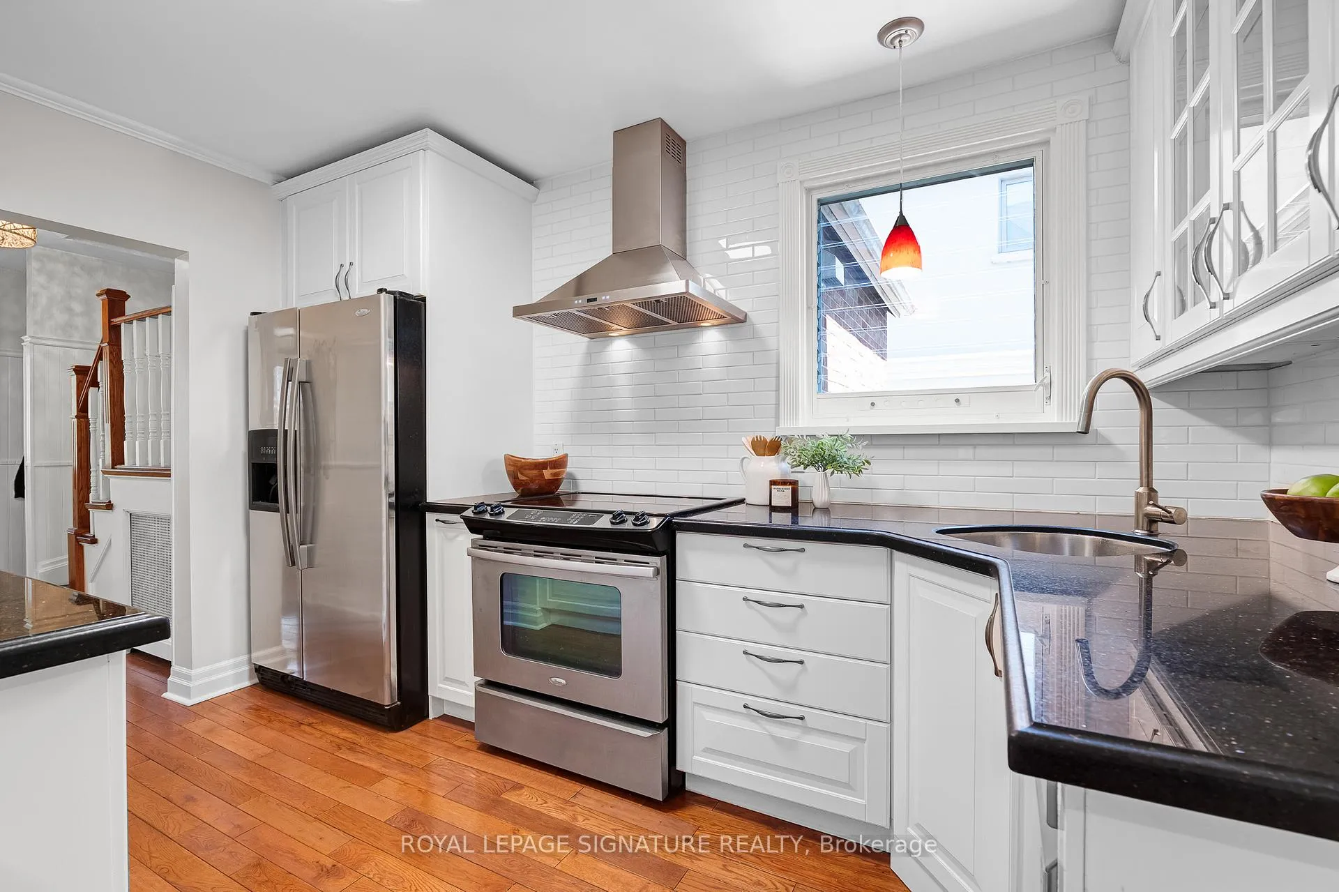 Photo 9 of 41 Southvale Drive, Toronto, Leaside — HOMEH