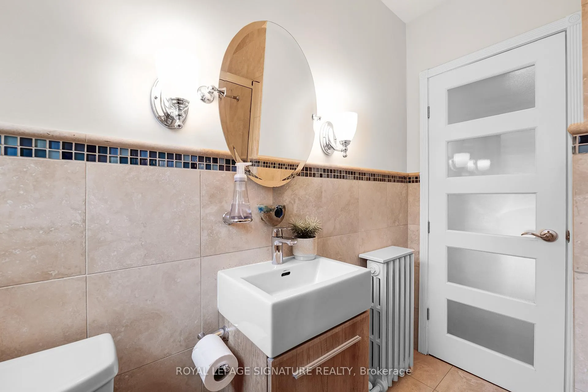 Photo 16 of 41 Southvale Drive, Toronto, Leaside — HOMEH