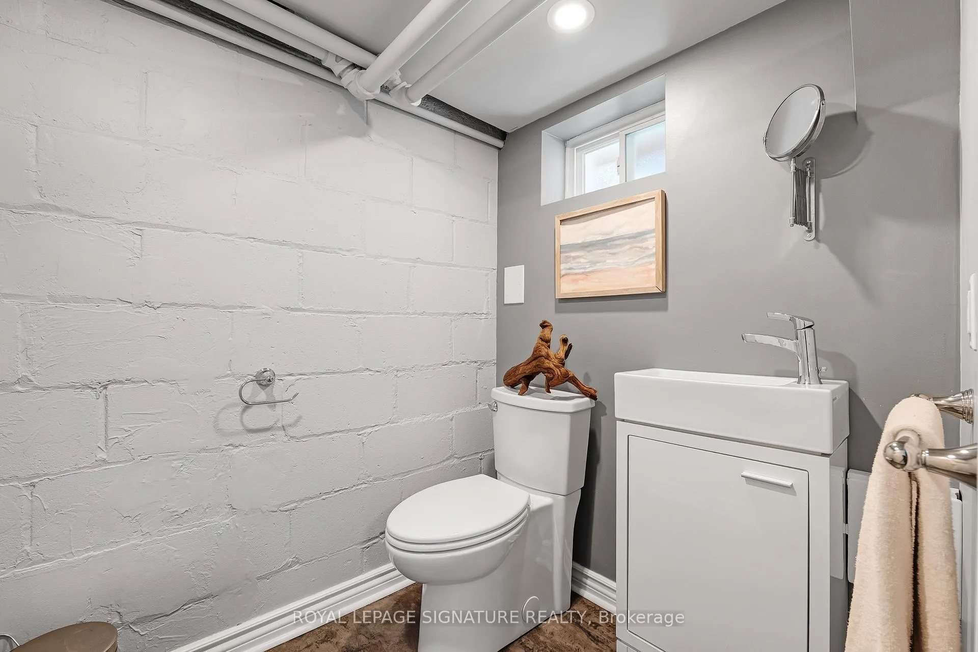 Photo 25 of 41 Southvale Drive, Toronto, Leaside — HOMEH
