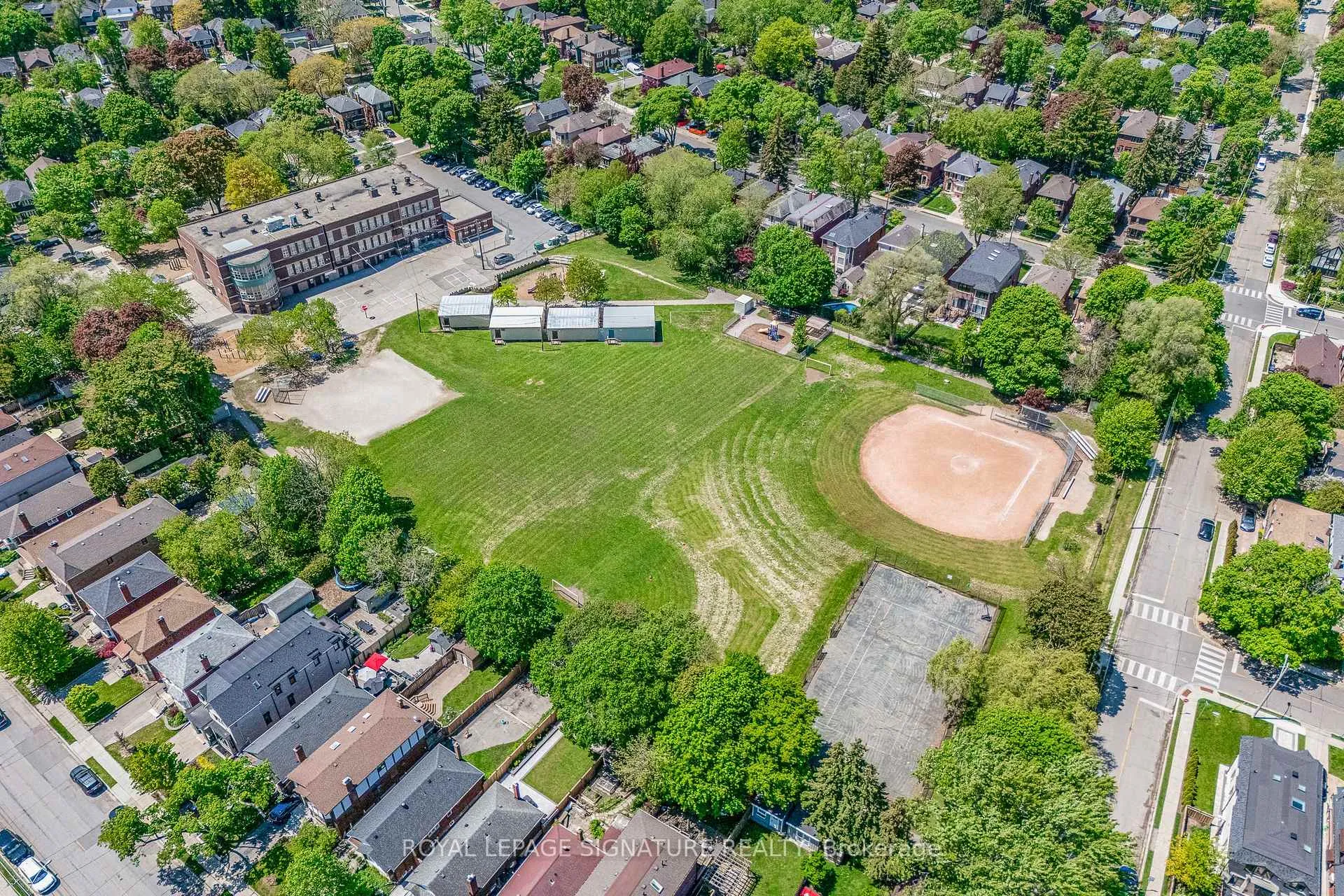 Photo 36 of 41 Southvale Drive, Toronto, Leaside — HOMEH