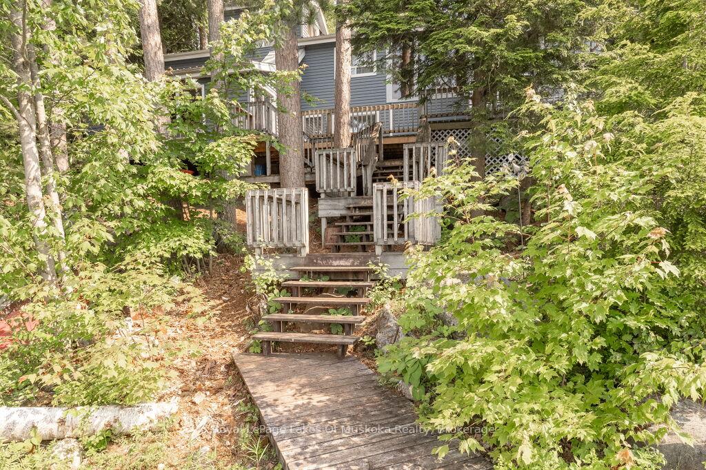 Photo 4 of 3 Island 15KL, Gravenhurst, Morrison — HOMEH