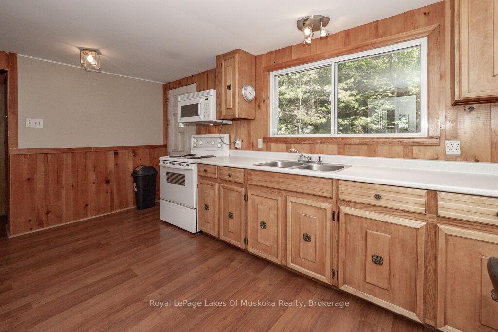 Photo 11 of 3 Island 15KL, Gravenhurst, Morrison — HOMEH