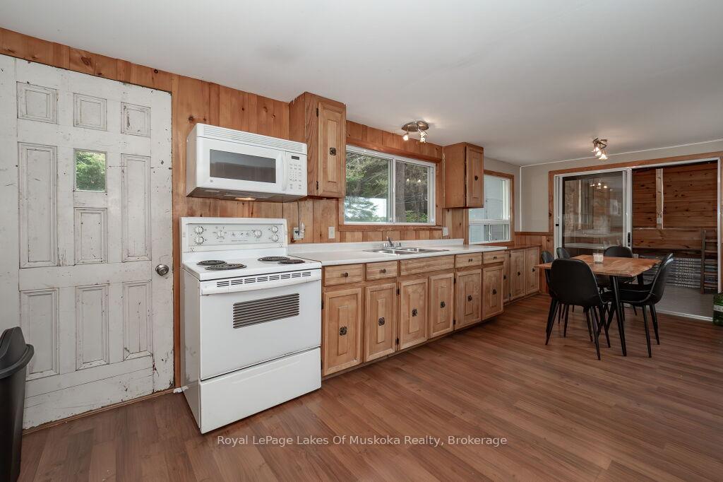 Photo 12 of 3 Island 15KL, Gravenhurst, Morrison — HOMEH