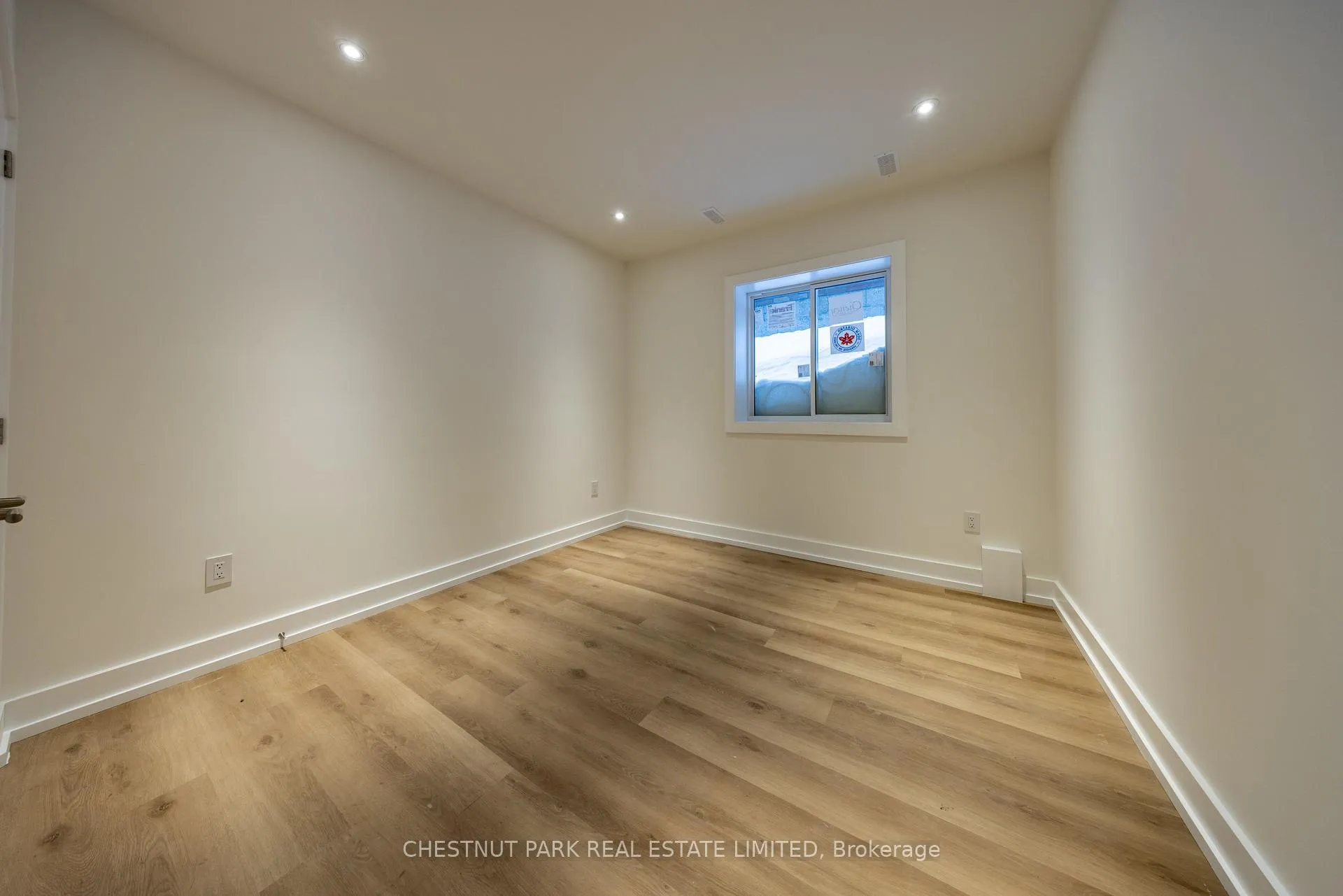 Photo 8 of Unit A, 29 Hatherley Road, Toronto, Caledonia-Fairbank — HOMEH