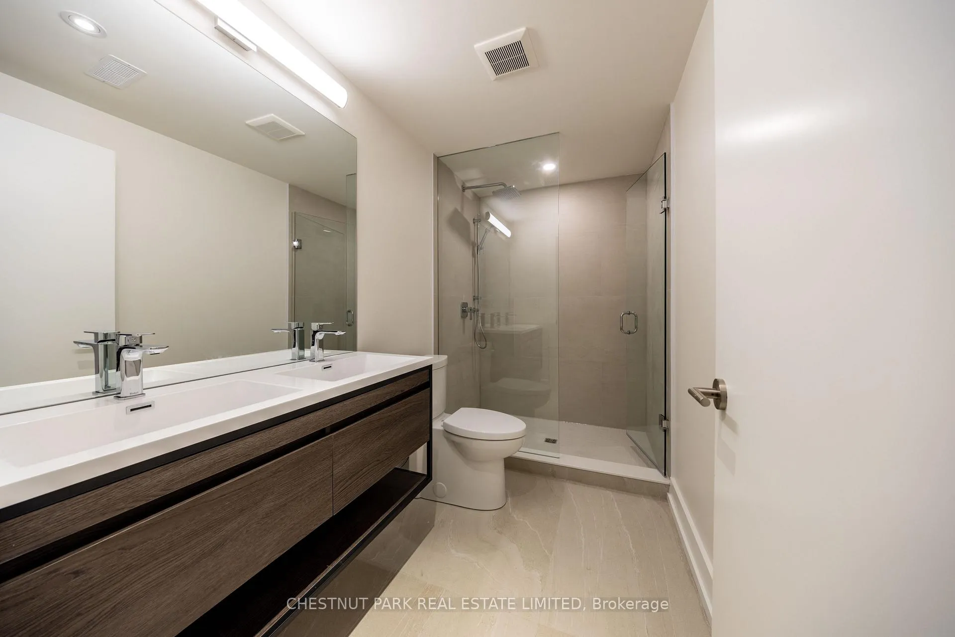 Photo 9 of Unit A, 29 Hatherley Road, Toronto, Caledonia-Fairbank — HOMEH