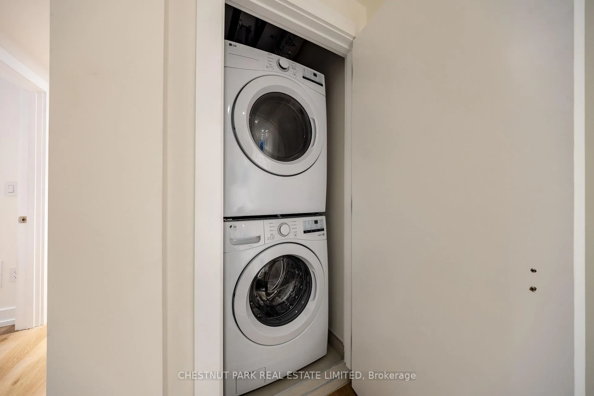 Photo 14 of Unit A, 29 Hatherley Road, Toronto, Caledonia-Fairbank — HOMEH