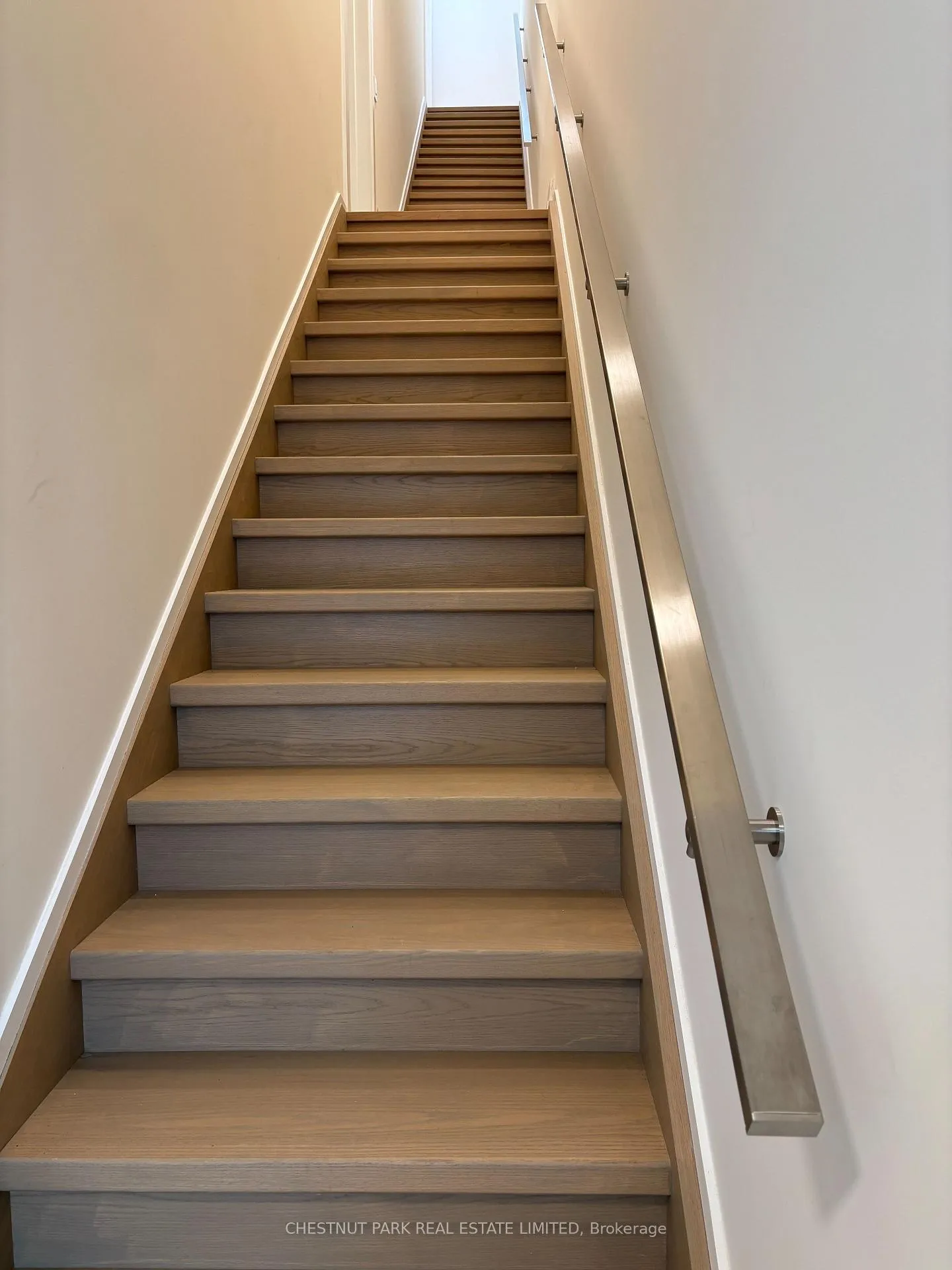 Photo 15 of Unit A, 29 Hatherley Road, Toronto, Caledonia-Fairbank — HOMEH