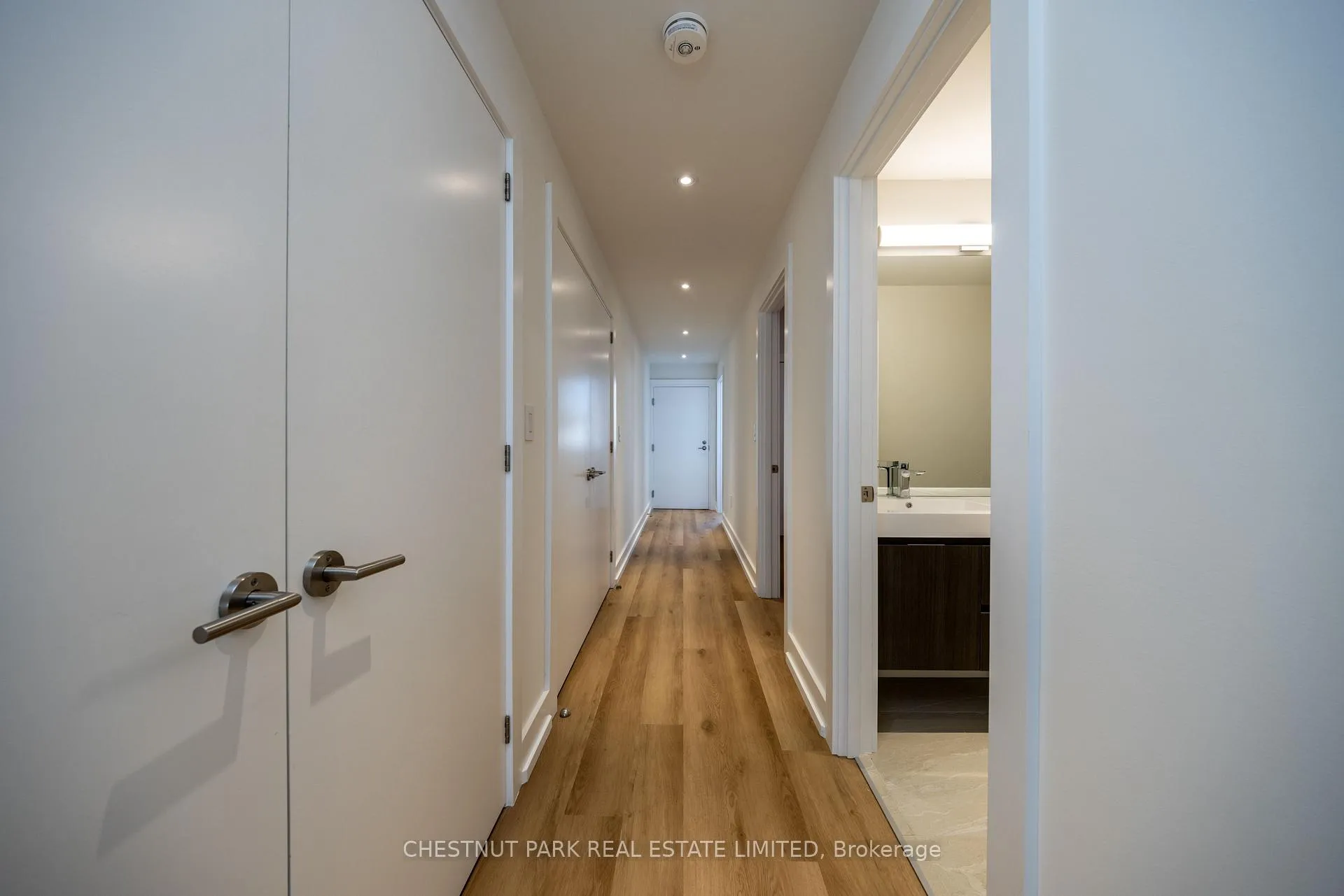 Photo 7 of Unit B, 29 Hatherley Road, Toronto, Caledonia-Fairbank — HOMEH