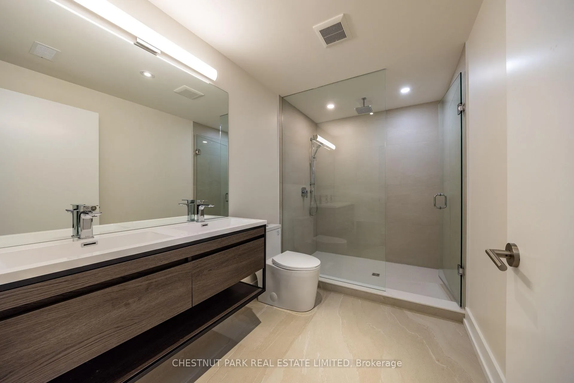 Photo 9 of Unit B, 29 Hatherley Road, Toronto, Caledonia-Fairbank — HOMEH