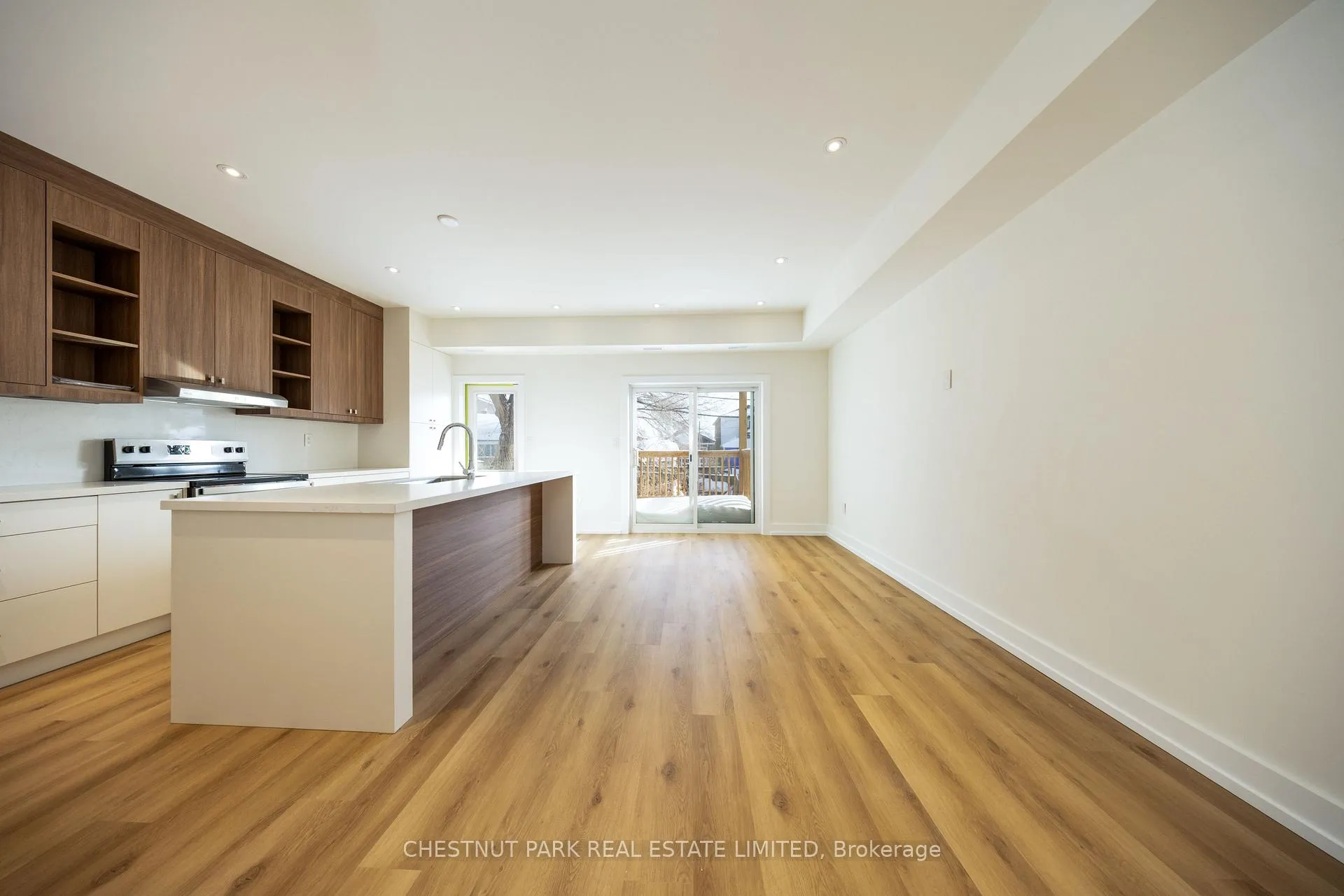 Photo 10 of Unit B, 29 Hatherley Road, Toronto, Caledonia-Fairbank — HOMEH