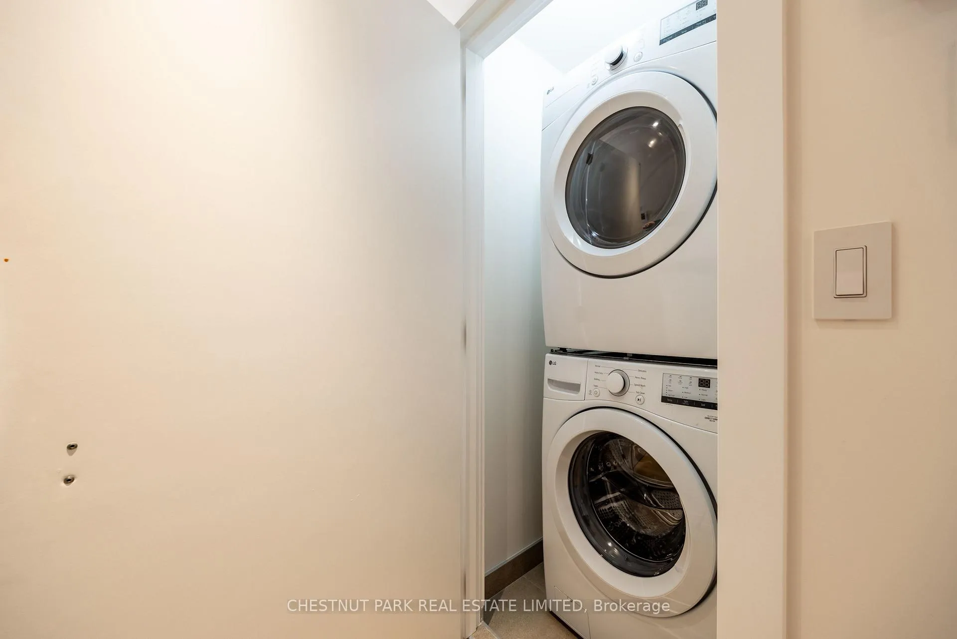 Photo 23 of Unit B, 29 Hatherley Road, Toronto, Caledonia-Fairbank — HOMEH