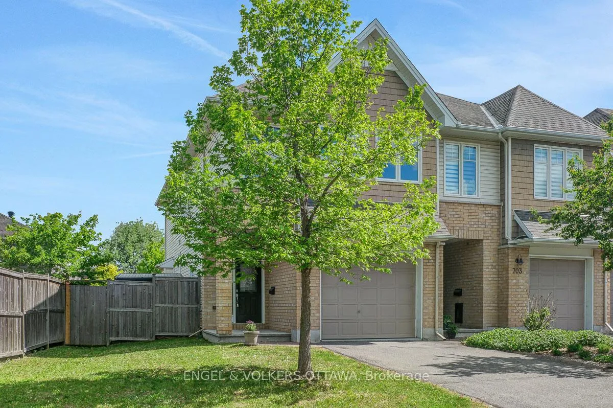 Photo 3 of 701 Hazelnut Crescent, Ottawa, Blossom Park/Kemp Park/Findlay Creek — HOMEH