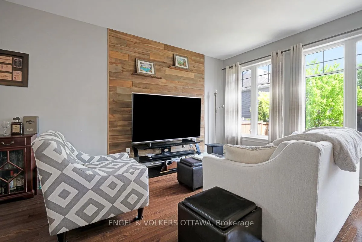 Photo 9 of 701 Hazelnut Crescent, Ottawa, Blossom Park/Kemp Park/Findlay Creek — HOMEH