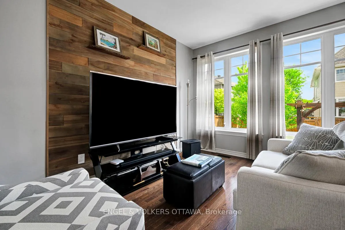 Photo 10 of 701 Hazelnut Crescent, Ottawa, Blossom Park/Kemp Park/Findlay Creek — HOMEH
