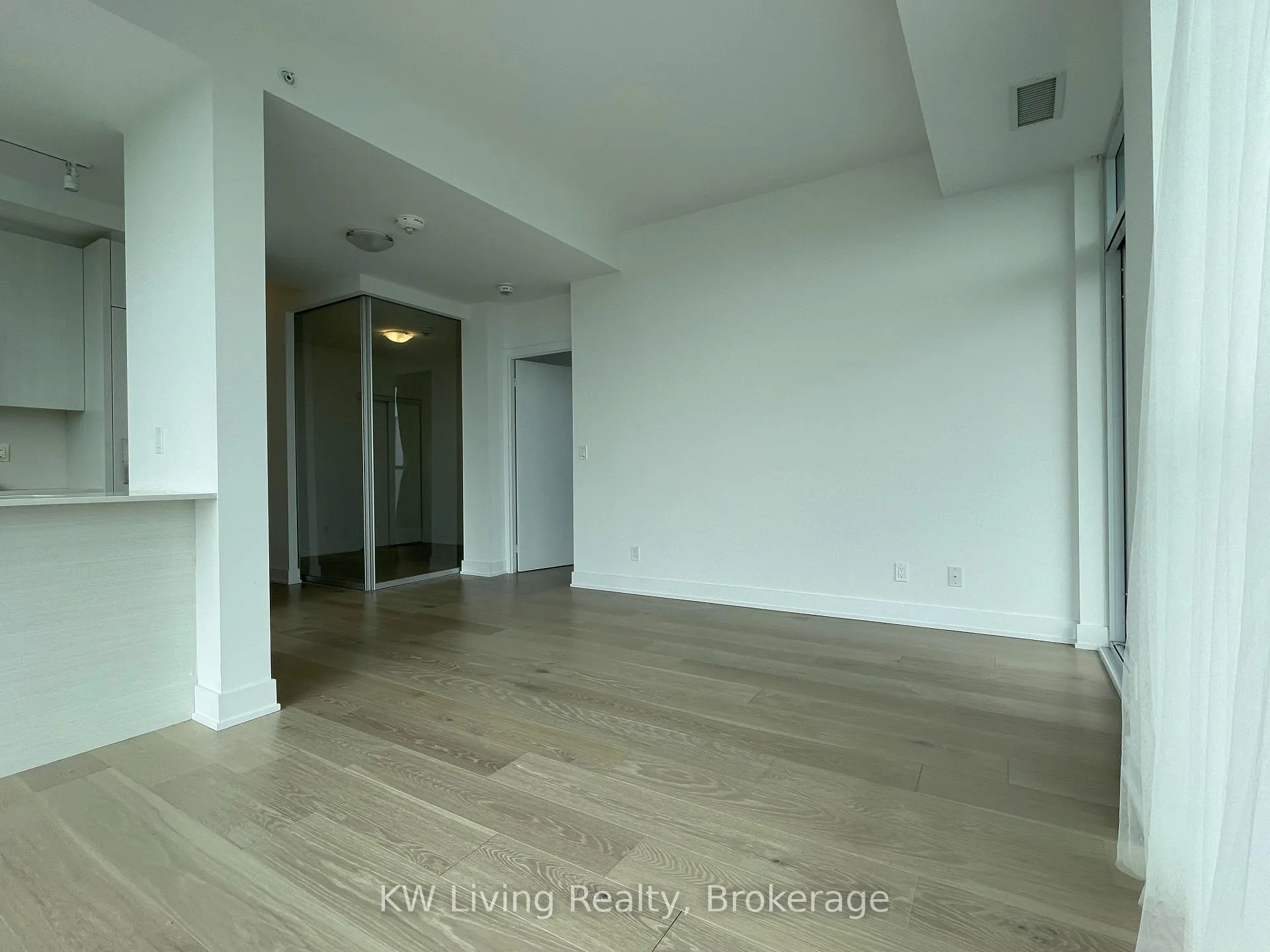 Photo 8 of Unit 2208, 181 Bedford Road, Toronto, The Annex — HOMEH