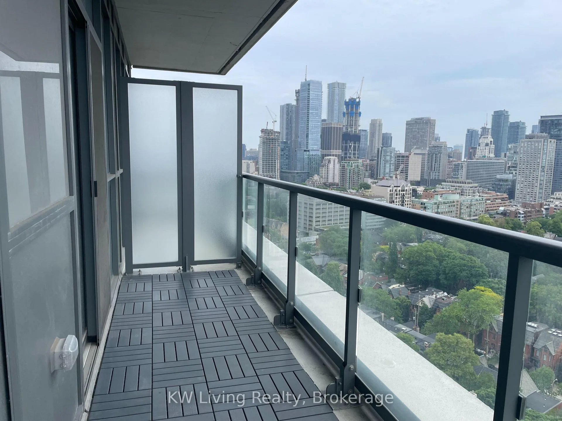 Photo 9 of Unit 2208, 181 Bedford Road, Toronto, The Annex — HOMEH