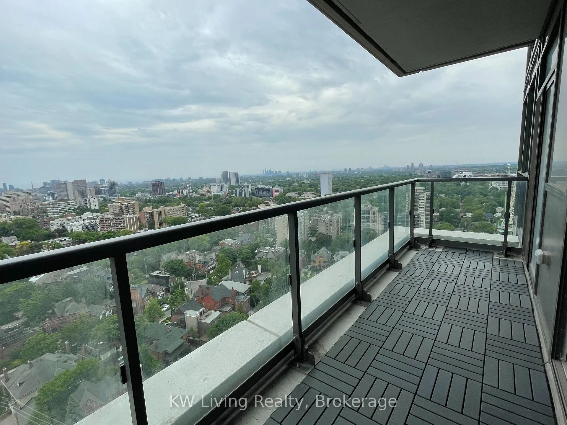 Photo 11 of Unit 2208, 181 Bedford Road, Toronto, The Annex — HOMEH