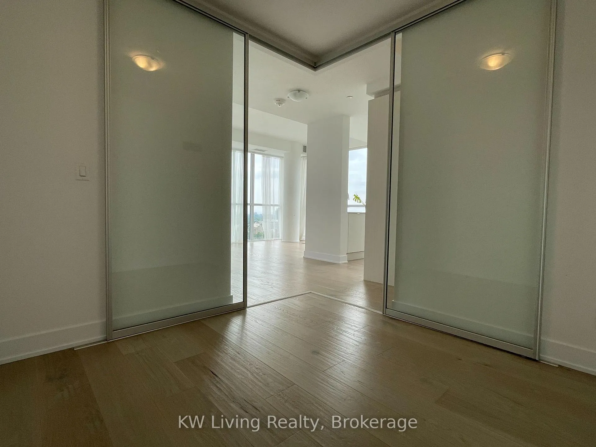 Photo 23 of Unit 2208, 181 Bedford Road, Toronto, The Annex — HOMEH