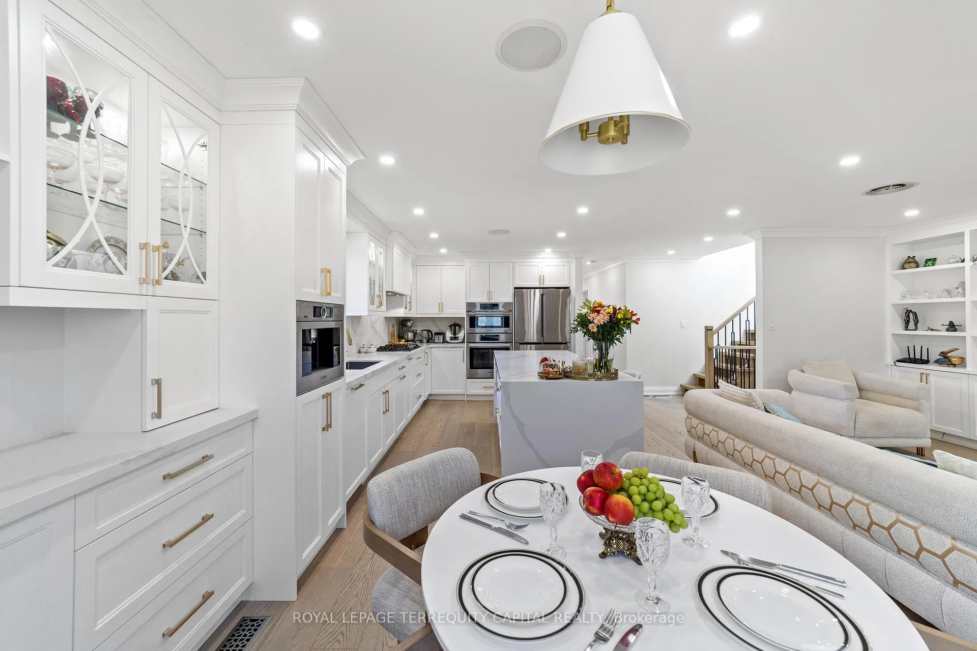 Photo 8 of 730 Hyde Road, Burlington, Brant — HOMEH