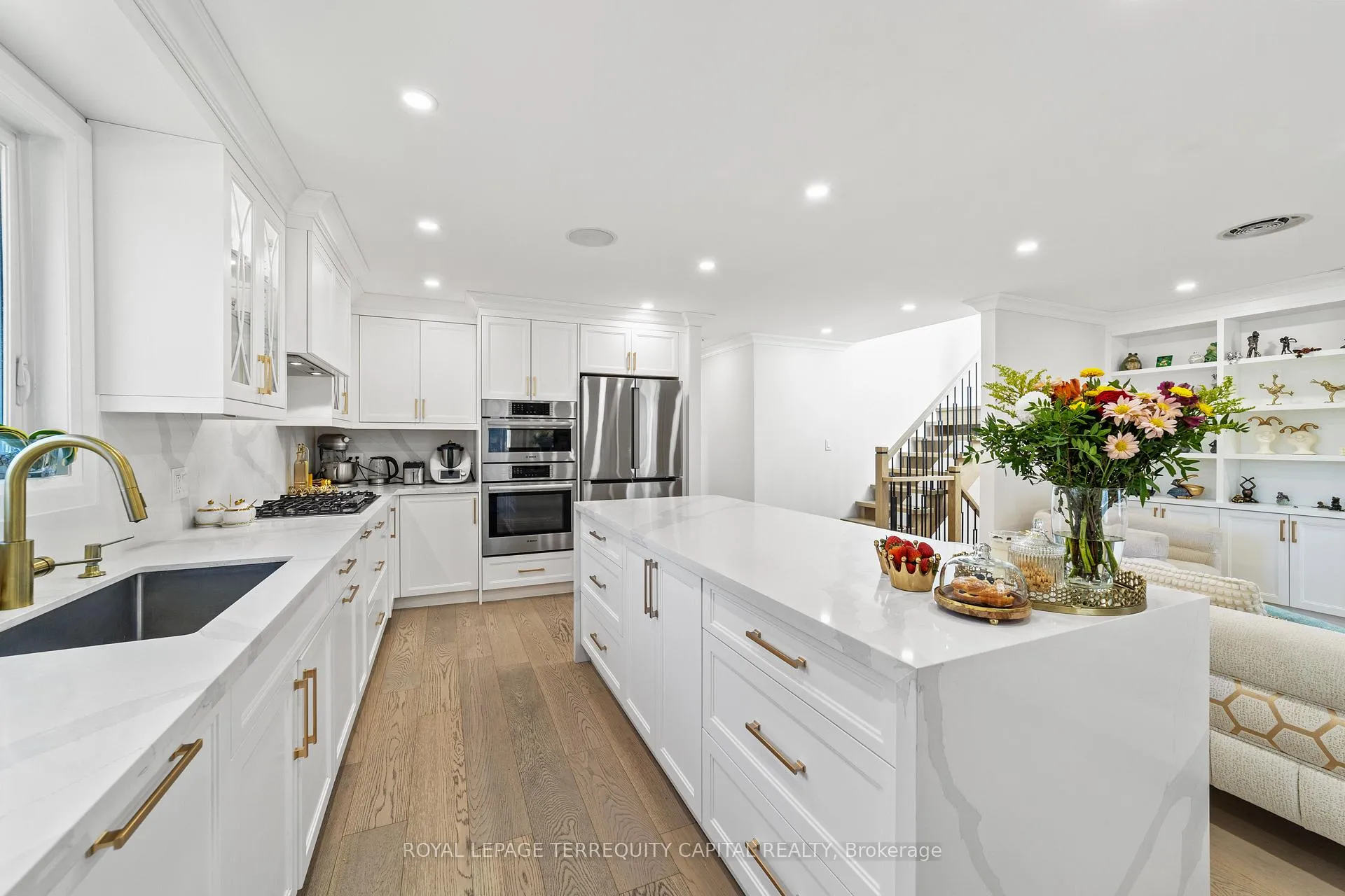 Photo 10 of 730 Hyde Road, Burlington, Brant — HOMEH